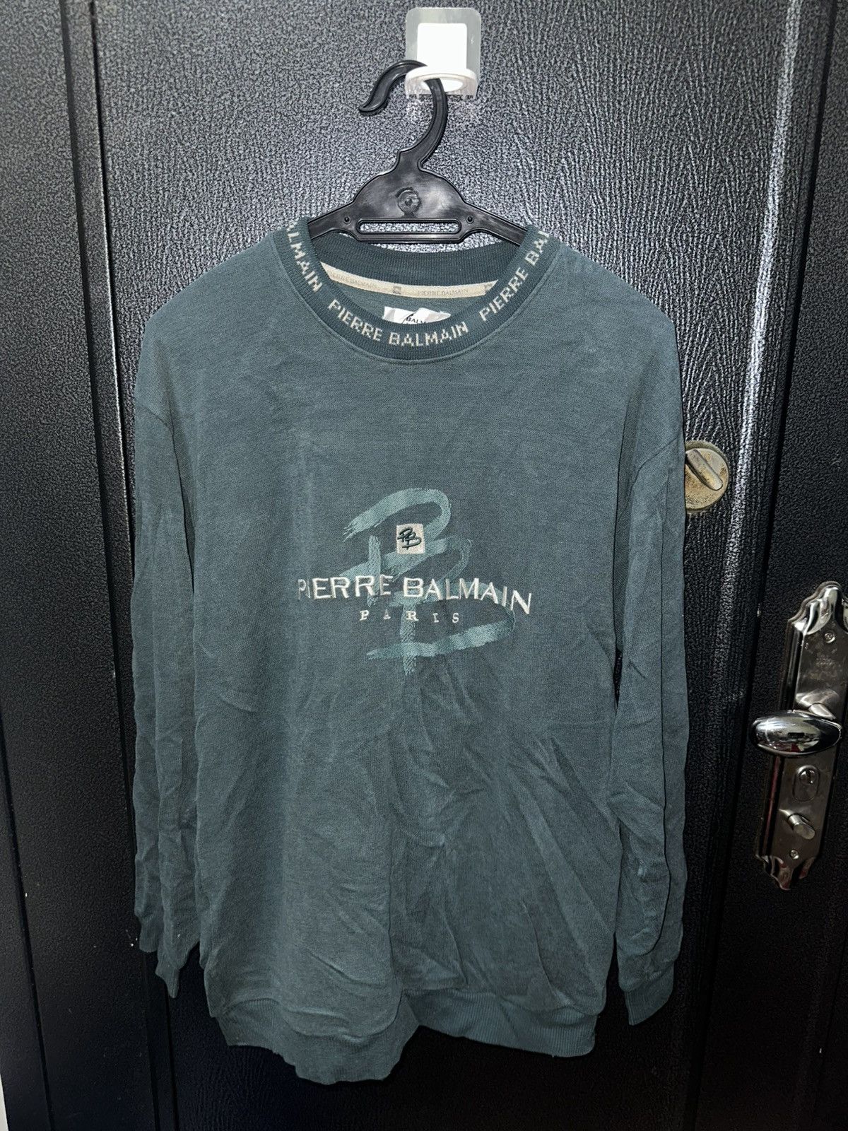 Pierre Balmain Vintage Pierre Balmain Paris Spell Out Sweatshirt Size US L / EU 52-54 / 3 - 1 Thumbnail