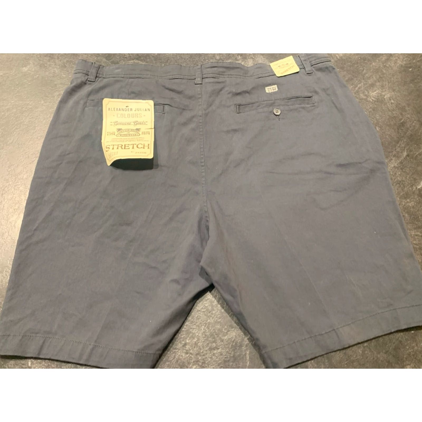 Alexander Julian VINTAGE Alexander Julian Colours Men's Bermuda Shorts Size 46 Gray Cotton Stretch Casual Travel Size US 30 / EU 46 - 3 Thumbnail