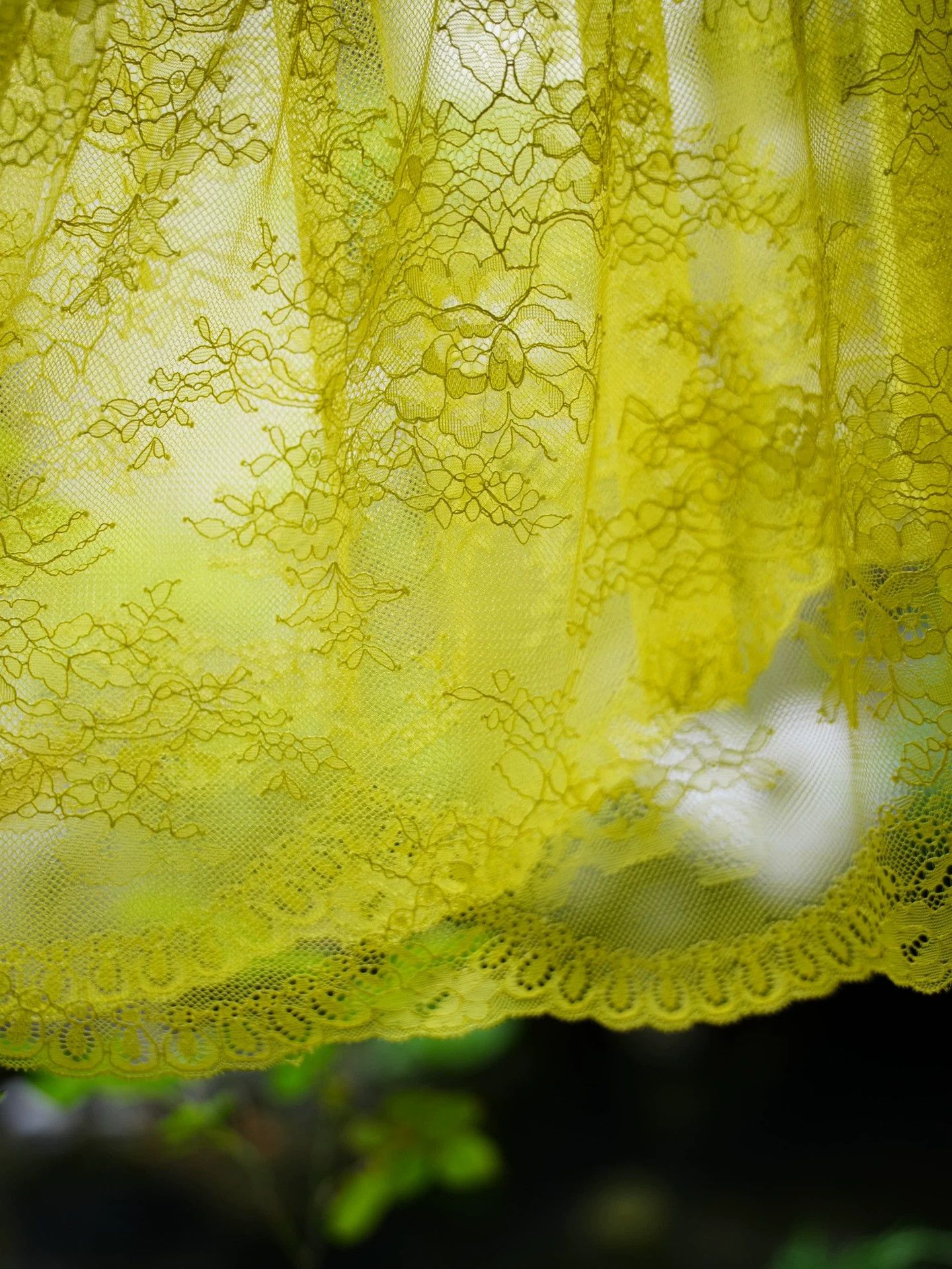 Niche Niche Italian Yellow Lace Skirt with Removable Slip NWT Size 28" / US 6 / IT 42 - 5 Thumbnail