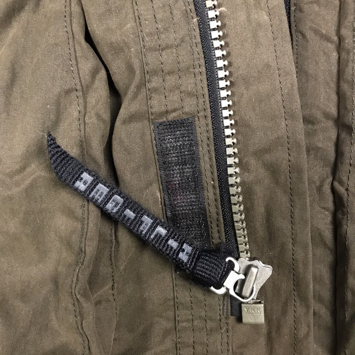 Tommy Hilfiger TOMMY HILFIGER ZIPPER OVERSIZE DESIGN JACKET Size US S / EU 44-46 / 1 - 9 Thumbnail