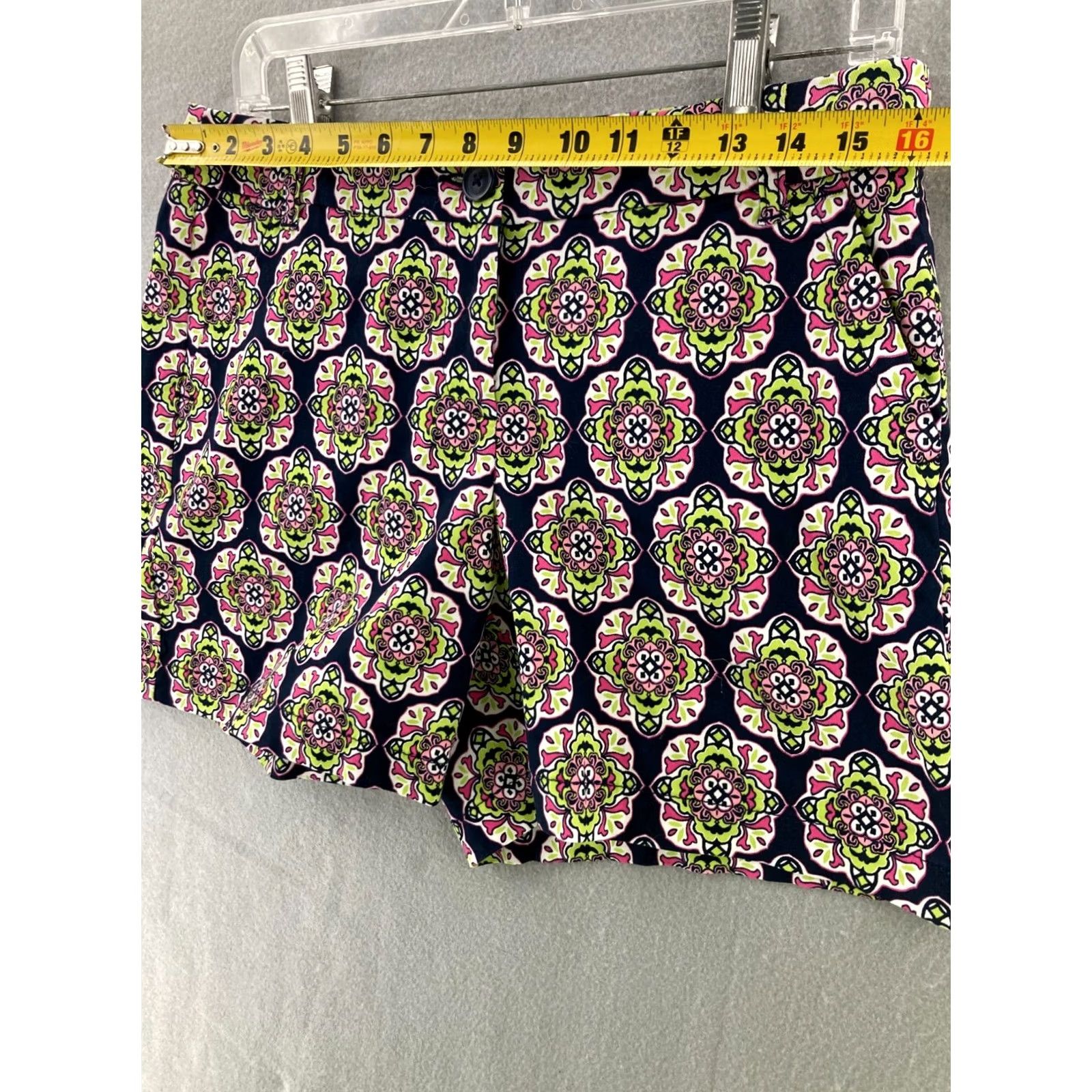 Vintage Crown And Ivy Shorts Womens 6 Paisley Design Size 28" / US 6 / IT 42 - 2 Thumbnail