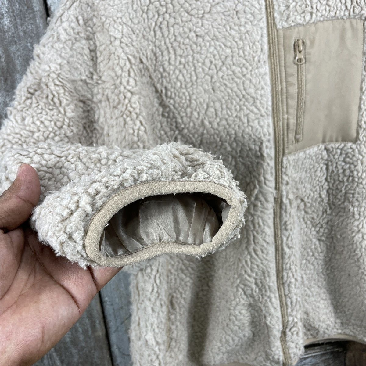 Japanese Brand × Uniqlo × Vintage Vintage Japanese Brand Fun Fleece Sherpa Jacket Size US M / EU 48-50 / 2 - 5 Thumbnail
