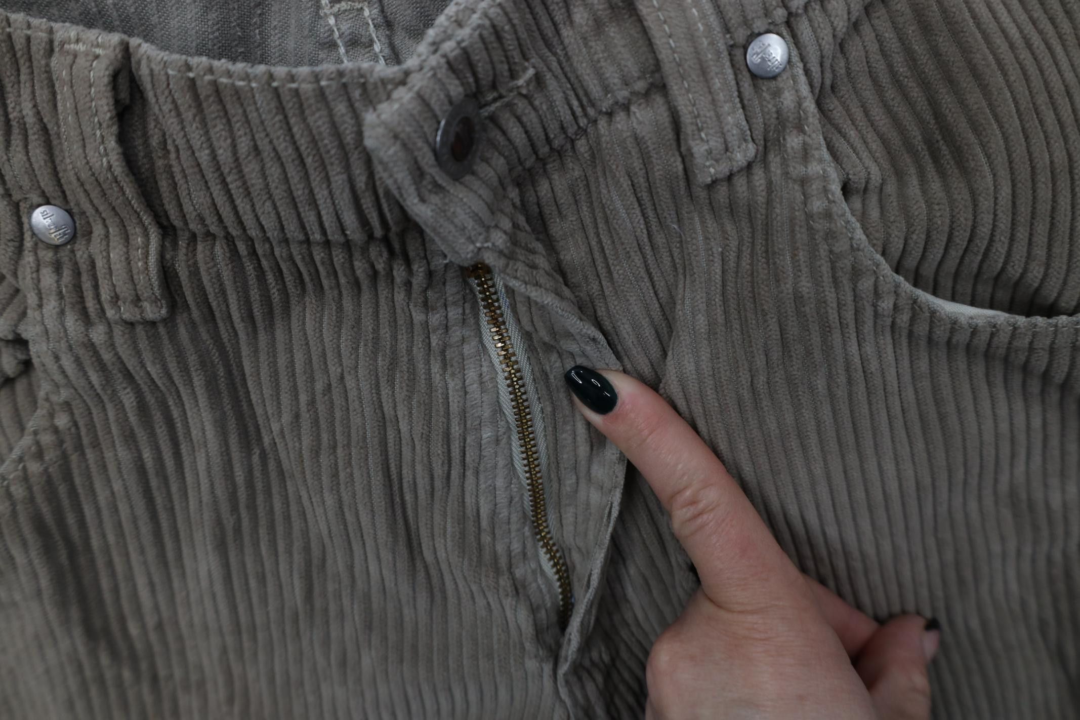 Levi's Vintage 90s Levis SilverTab Wide Leg Corduroy Pants USA Size US 32 / EU 48 - 8 Thumbnail