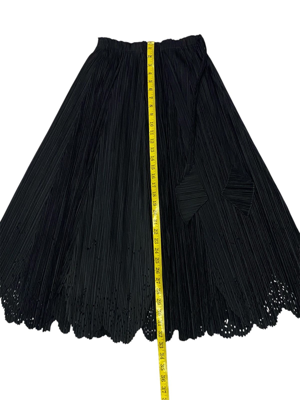 Pleats Please Issey Miyake Pleats Pleats Pleated Black Feathered Hollowed out Rhombus Size 30" / US 8 / IT 44 - 15 Thumbnail