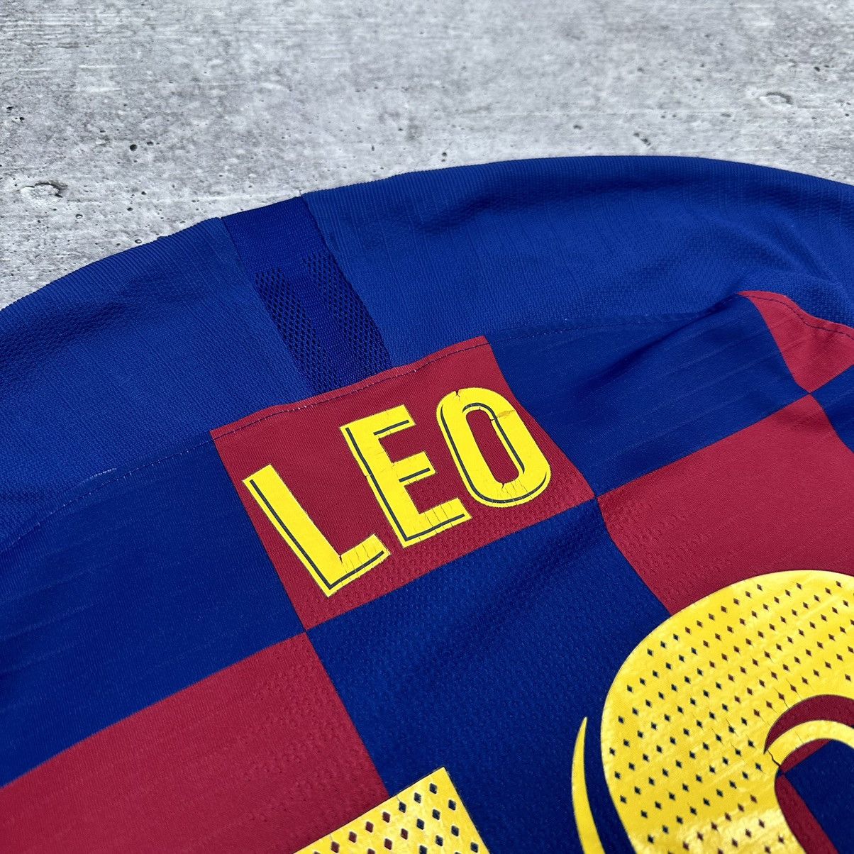 Other Nike Barcelona Shirt Home Soccer Jersey 2019-20 Leo Messi 10 Size US M / EU 48-50 / 2 - 17 Thumbnail