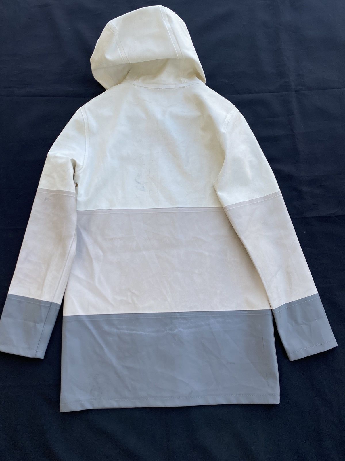 Stutterheim Rare Stutterheim Stockholm raincoat three-shade color scheme Size US M / EU 48-50 / 2 - 21 Thumbnail