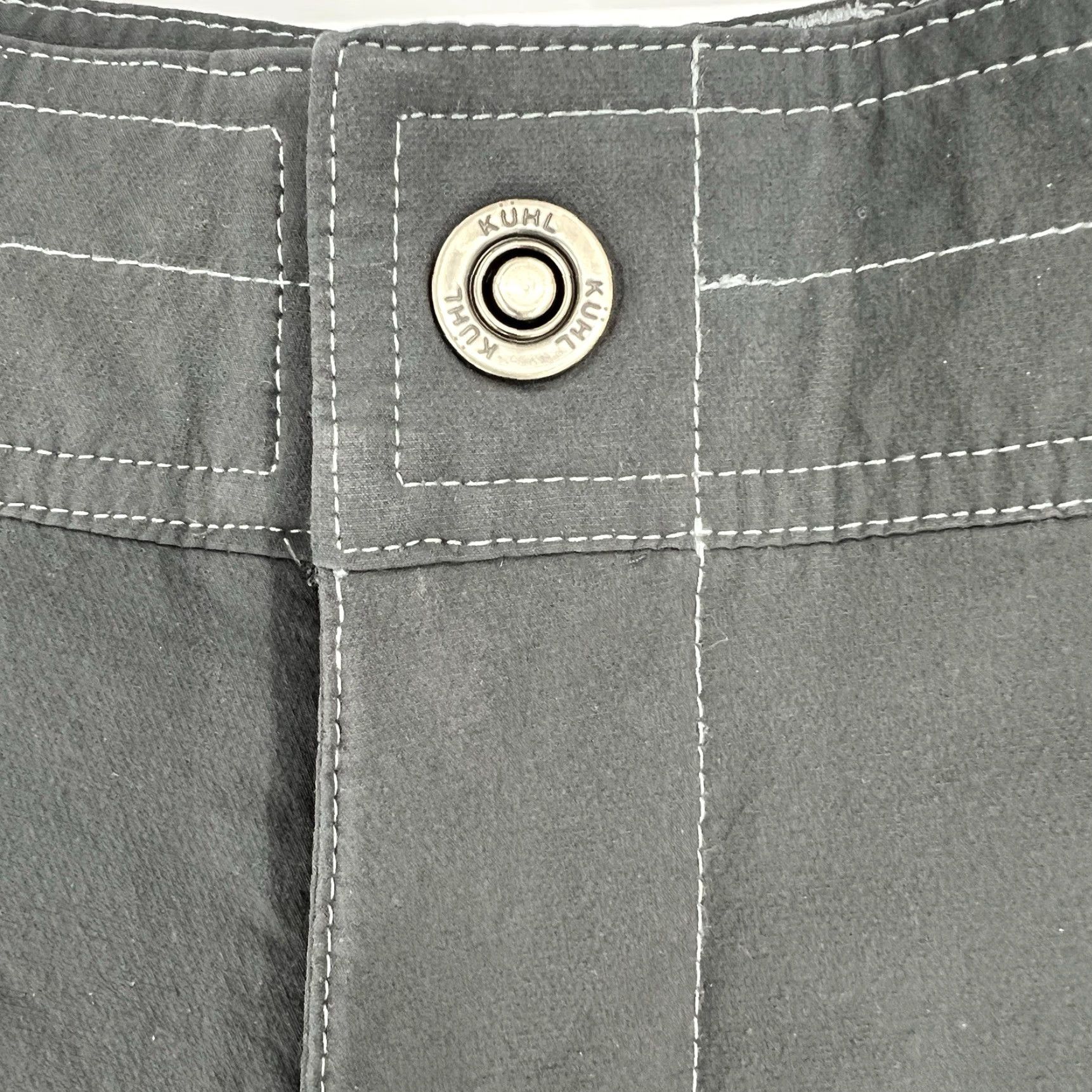 Vintage Kuhl Hiking Trail Shorts Mens 36 Nylon Spandex Gray Cargo Stretch Outdoor Casual Travel Workwear Size US 36 / EU 52 - 3 Thumbnail