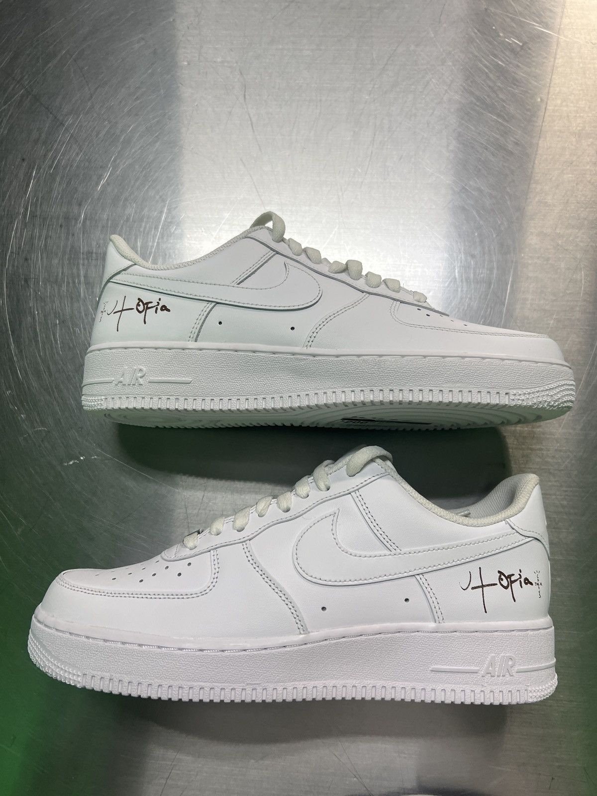 Nike Nike af1 x travis scott utopia Size US 9.5 / EU 42-43 - 1 Thumbnail
