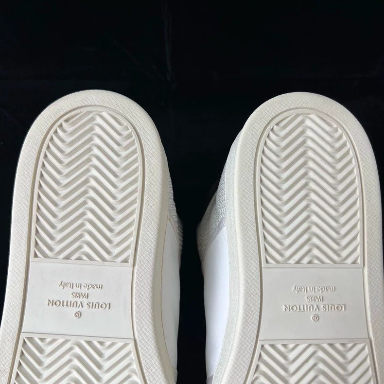 Louis Vuitton Louis Vuitton White Zipper High Top Board Shoes Size US 9.5 / EU 42-43 - 8 Thumbnail