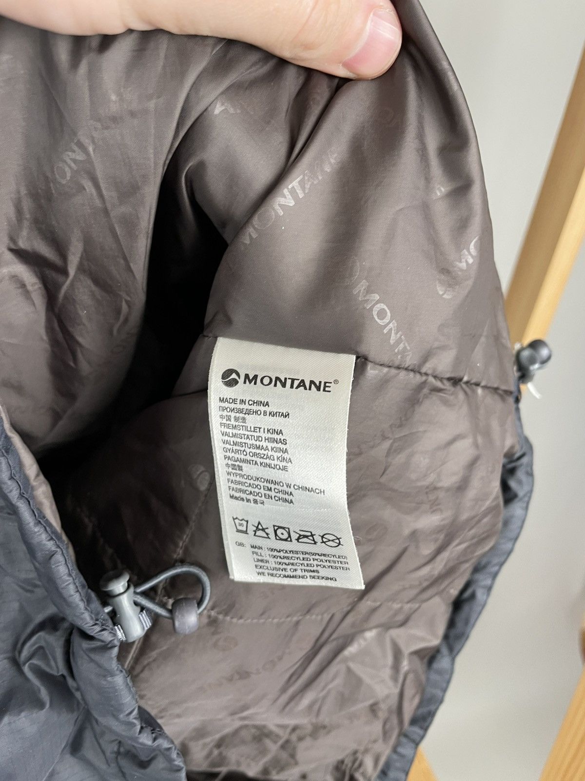 Designer × Montane Montane light outdoor vest primaloft size L Size US L / EU 52-54 / 3 - 6 Thumbnail