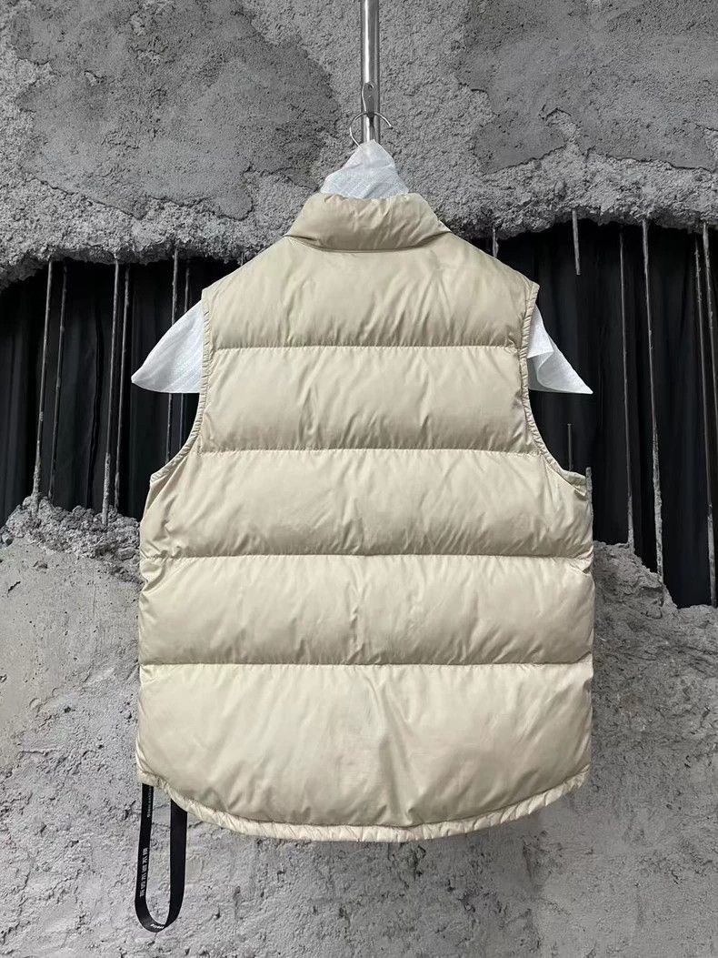 Celine Celine Beige Padded Quilted Vest Jacket Size US S / EU 44-46 / 1 - 2 Thumbnail
