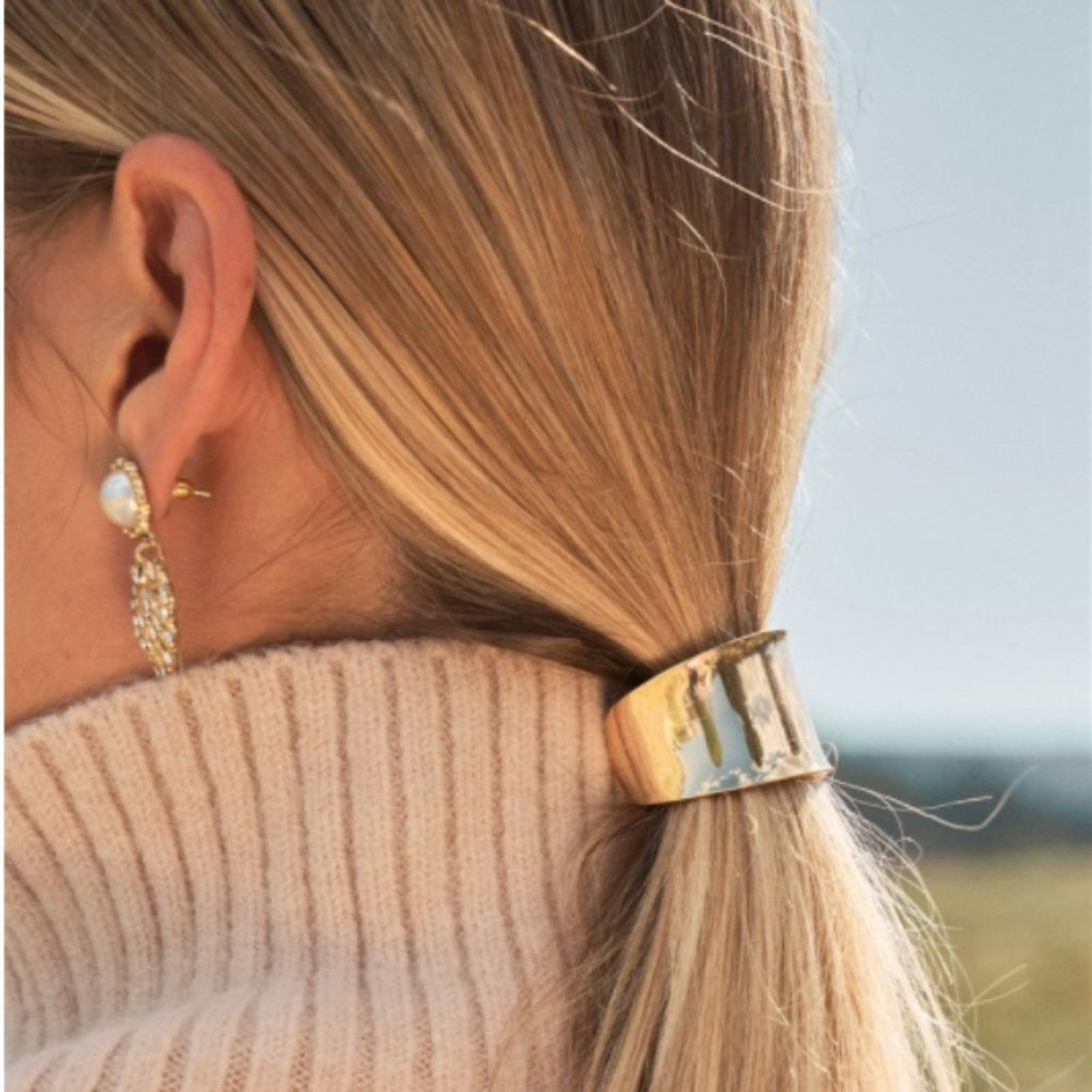 Other Gold Bent Open Cuff Metal Plate Accent Elastic Hair Tie Size ONE SIZE - 2 Thumbnail