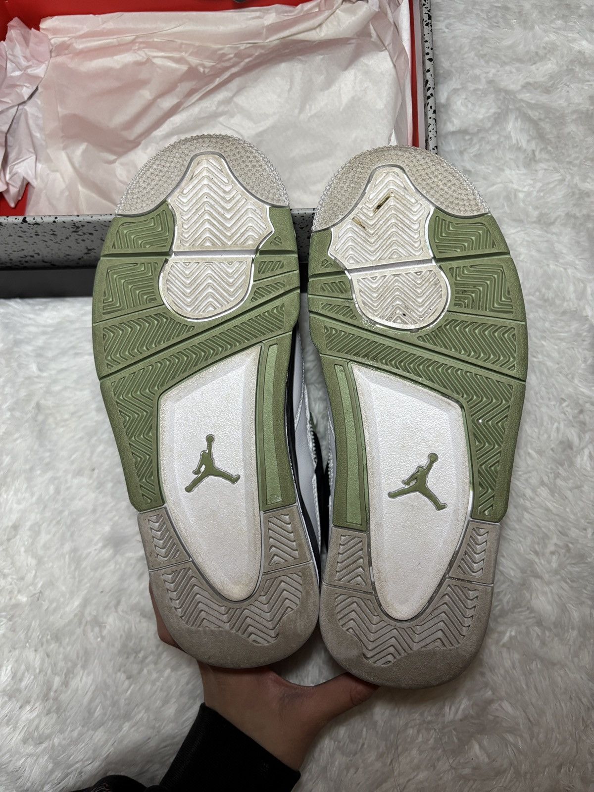 Jordan Brand Wmns Air Jordan 4 Retro 'Seafoam' Size US 7 / IT 37 - 3 Thumbnail
