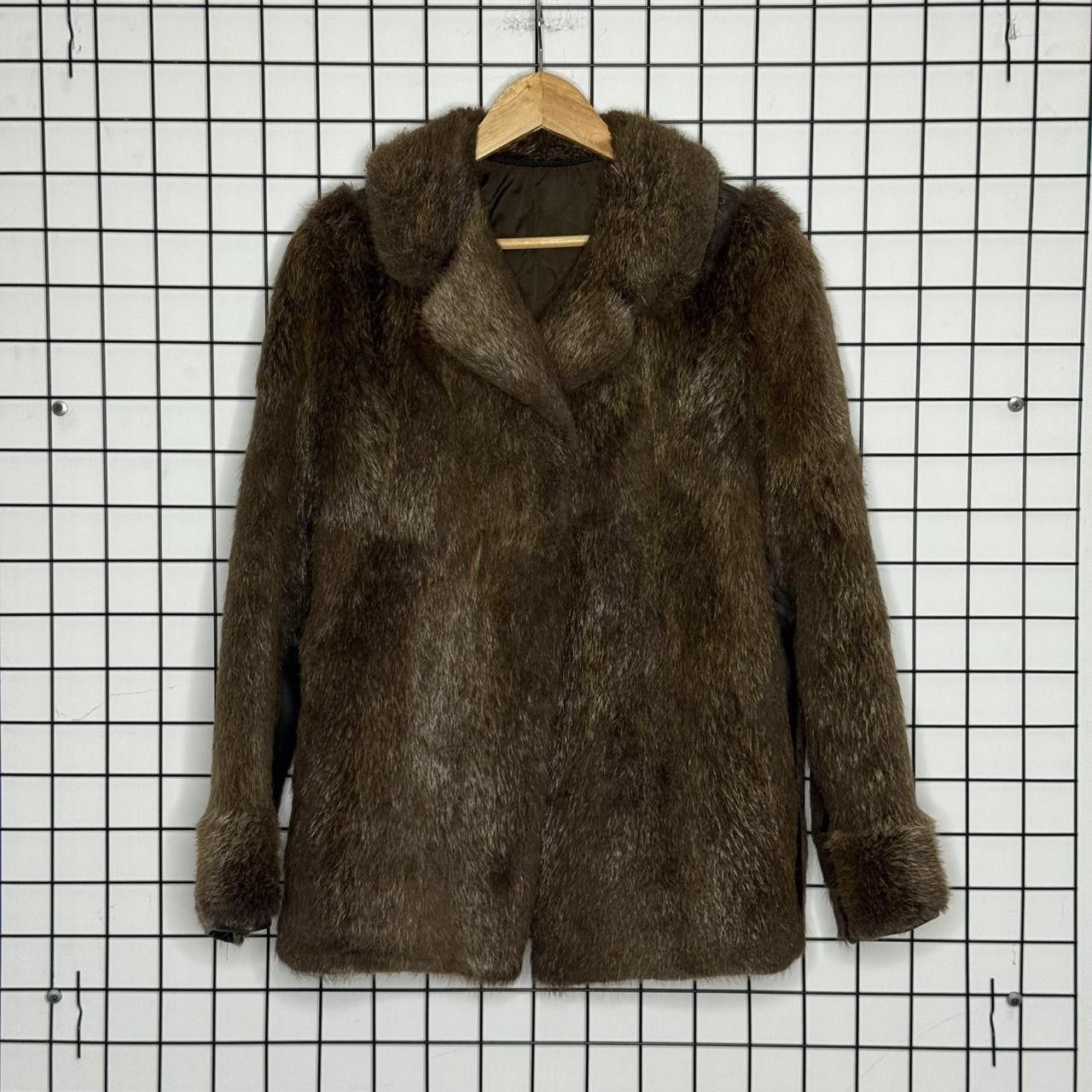 Vintage Nutria Real Fur Jacket Womans Brown Size M / US 6-8 / IT 42-44 - 1 Thumbnail