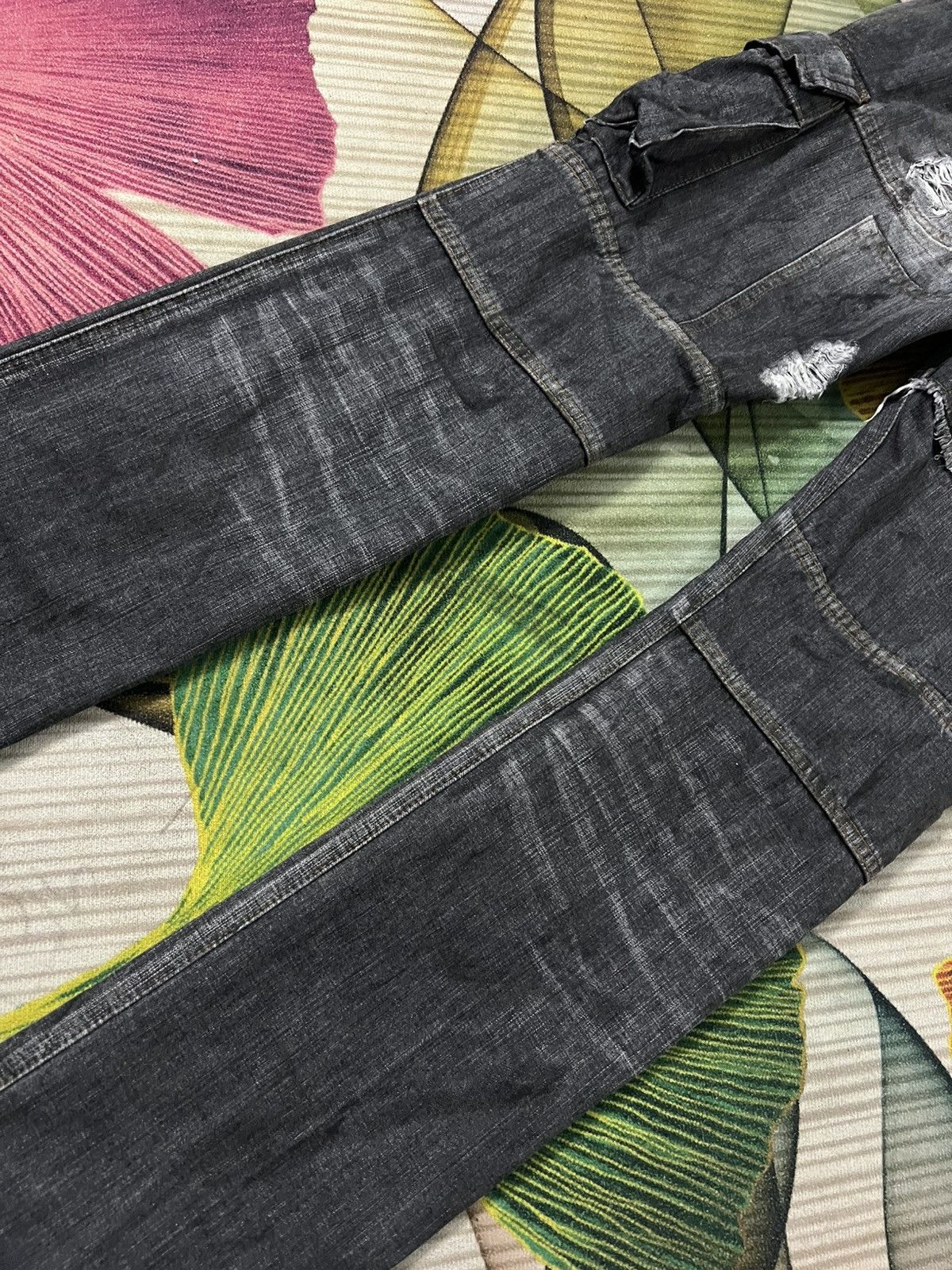 Japanese Brand 💥Zucca Multipocket Reconstruct Design Distressed Jean Size US 30 / EU 46 - 19 Thumbnail