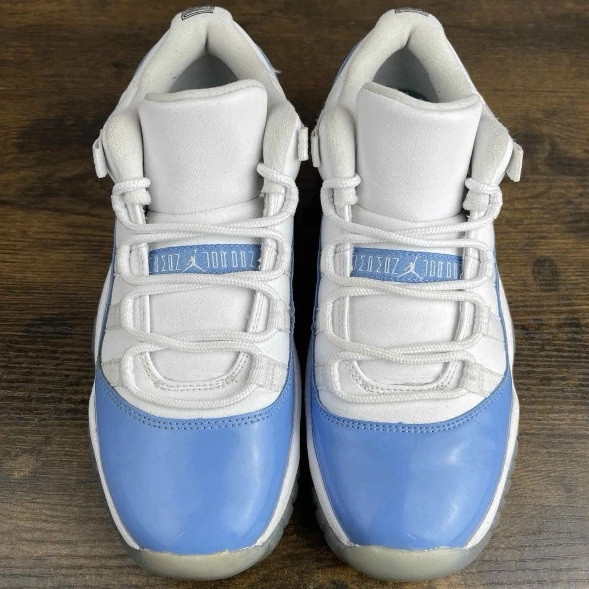 Jordan Brand Air Jordan 11 Retro Low University Blue UNC 528896-106 Youth Size US 6 / EU 39 - 5 Thumbnail