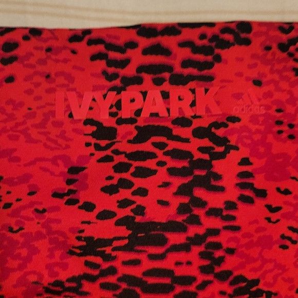 Adidas × Ivy Park Adidas x Ivy Park Allover Print Red Triangle Bra and Shorts Size 28" / US 6 / IT 42 - 6 Thumbnail