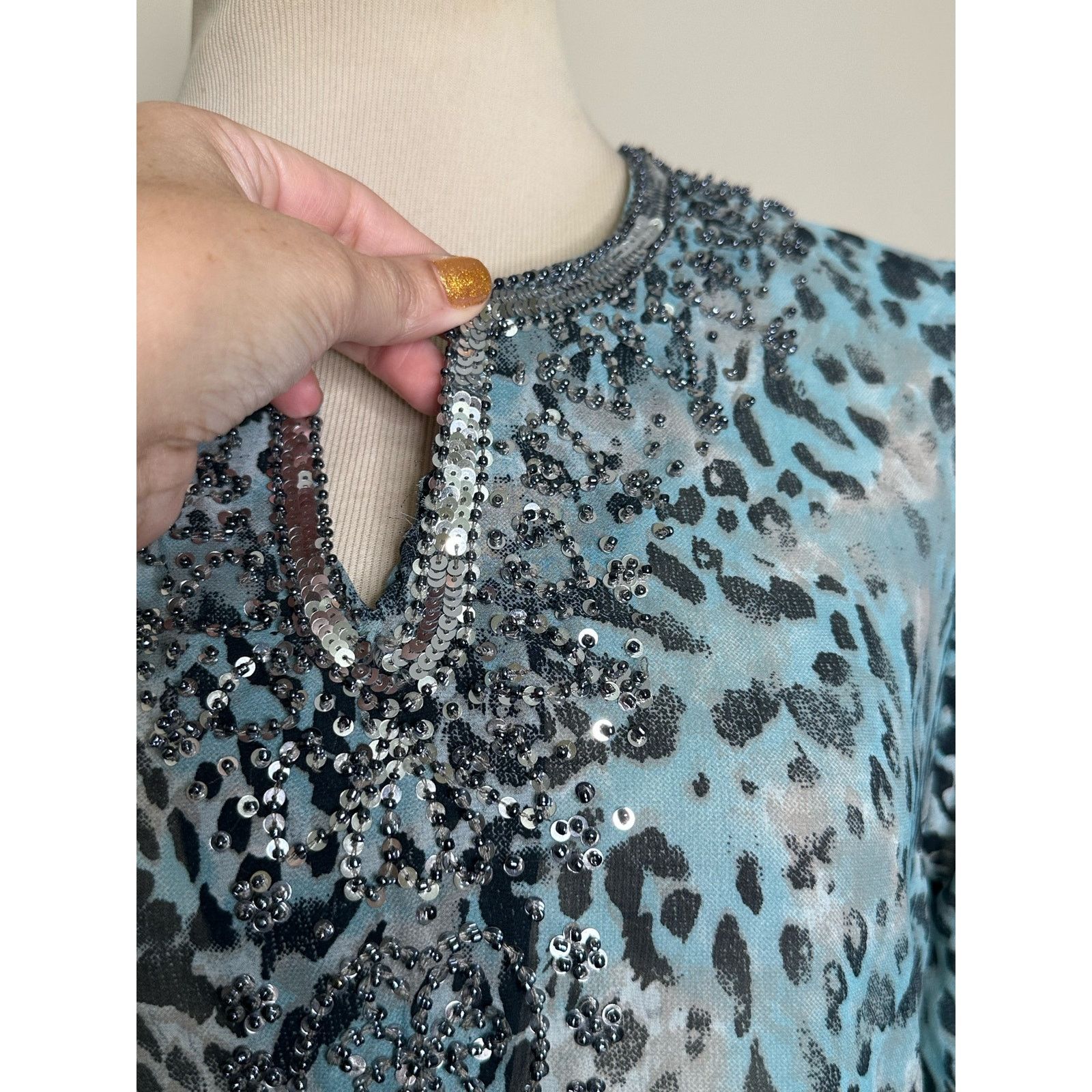 Saks Fifth Avenue Saks Fifth Avenue animal print sheer sequin tunic size Small Size S / US 4 / IT 40 - 6 Thumbnail