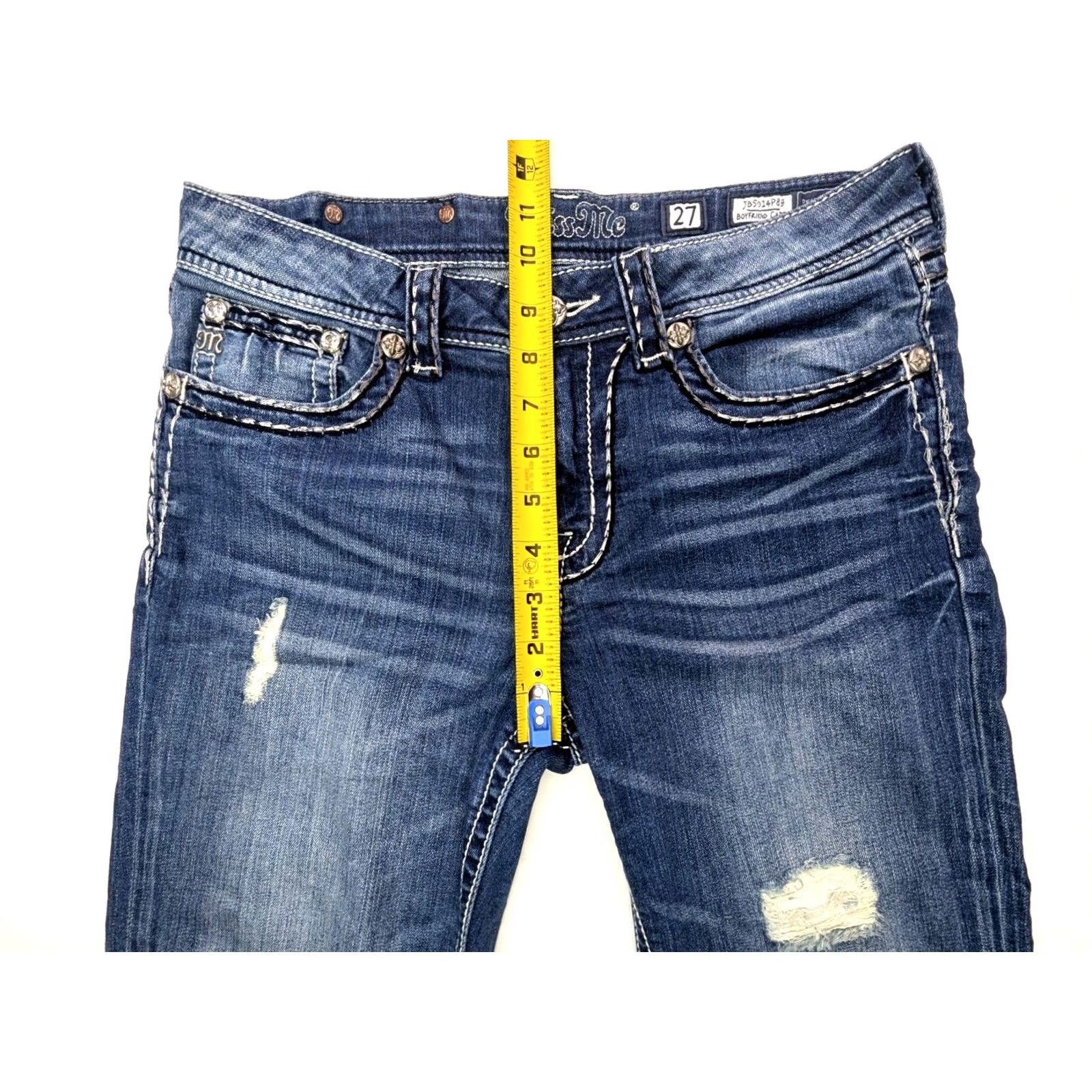 Miss Me Miss Me Boyfriend Capri Jeans Women 27 32x24 Distressed Embellished JB5014P Capri Jeans Women Distressed Embellished 32x24 Miss Me JB5014P Boys? Size 27" / US 4 / IT 40 - 4 Thumbnail