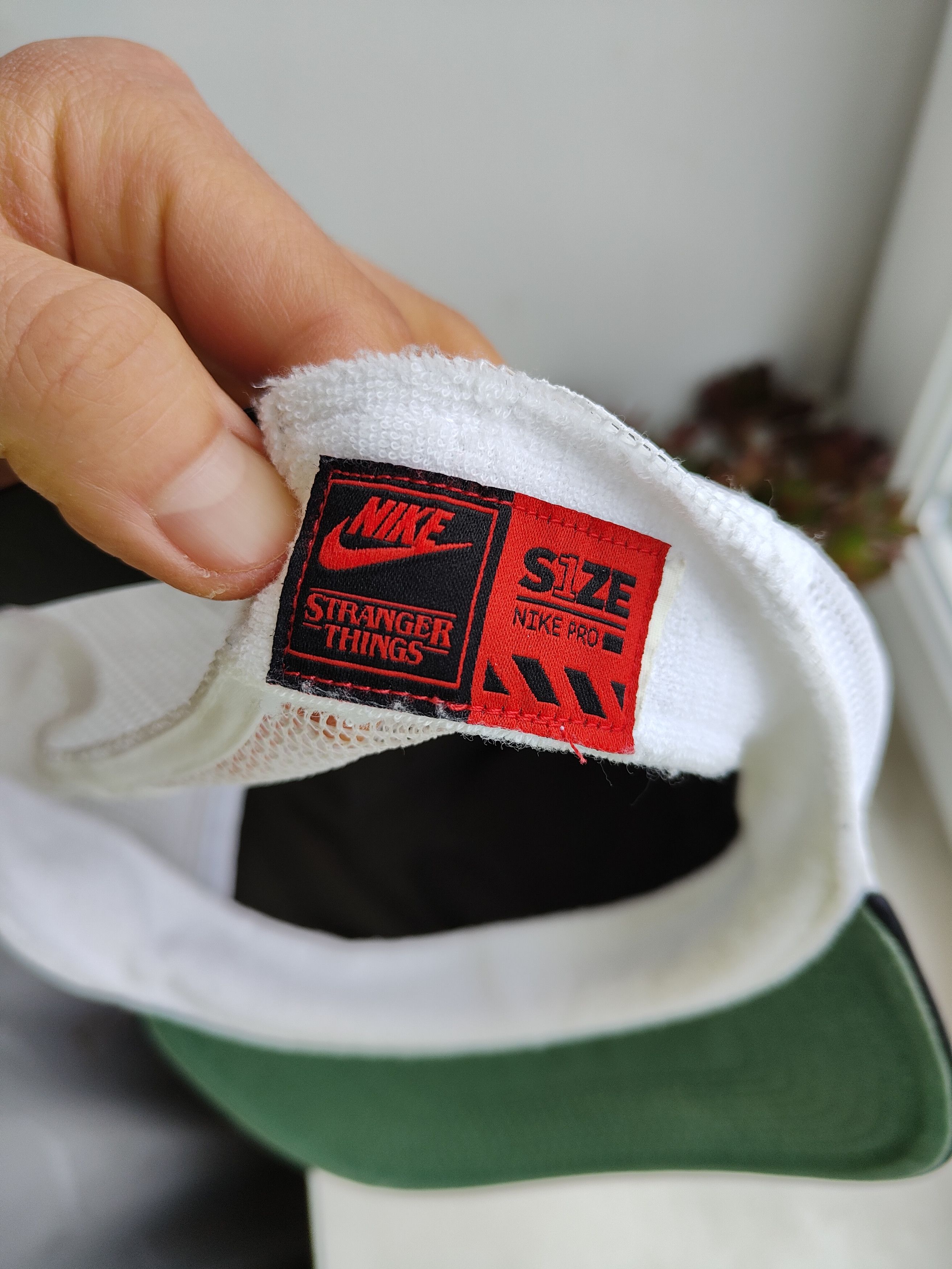 Nike Nike Stranger Things NRG Pro Cap Trucker Cap Nike Size ONE SIZE - 6 Thumbnail