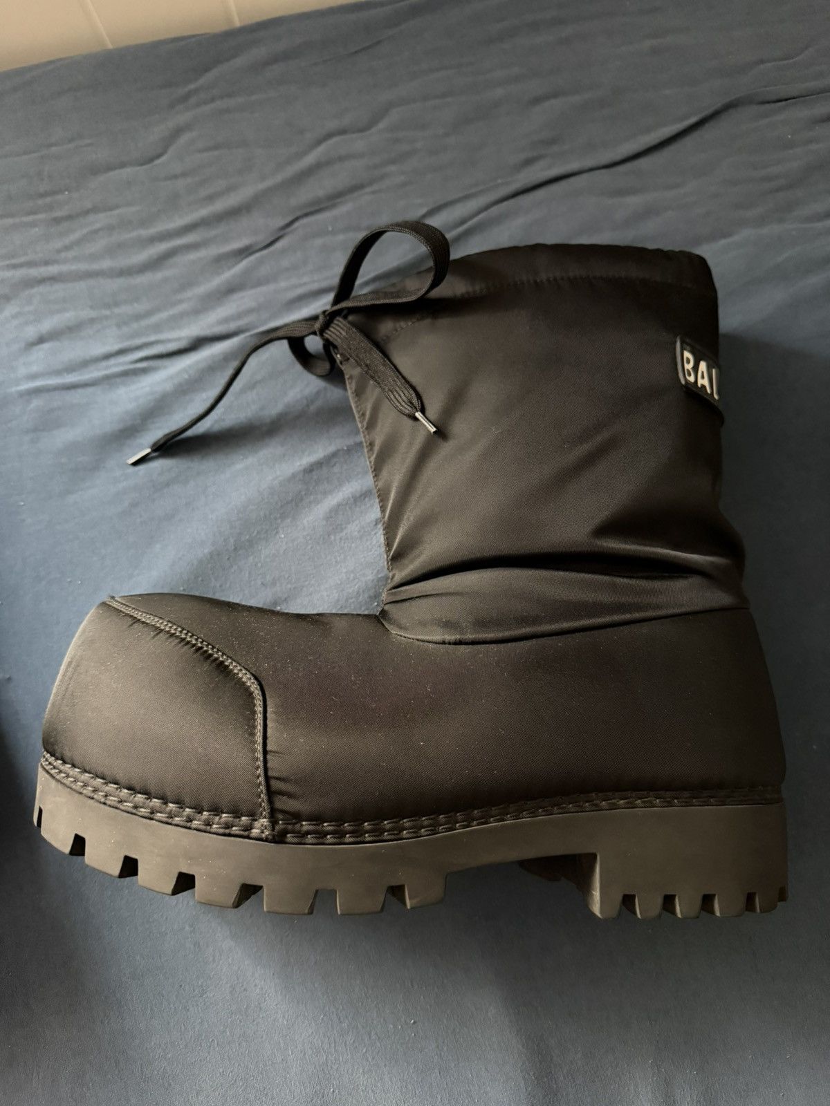 Balenciaga Balenciaga Alaska Ski Boots Size US 10 / EU 43 - 12 Thumbnail