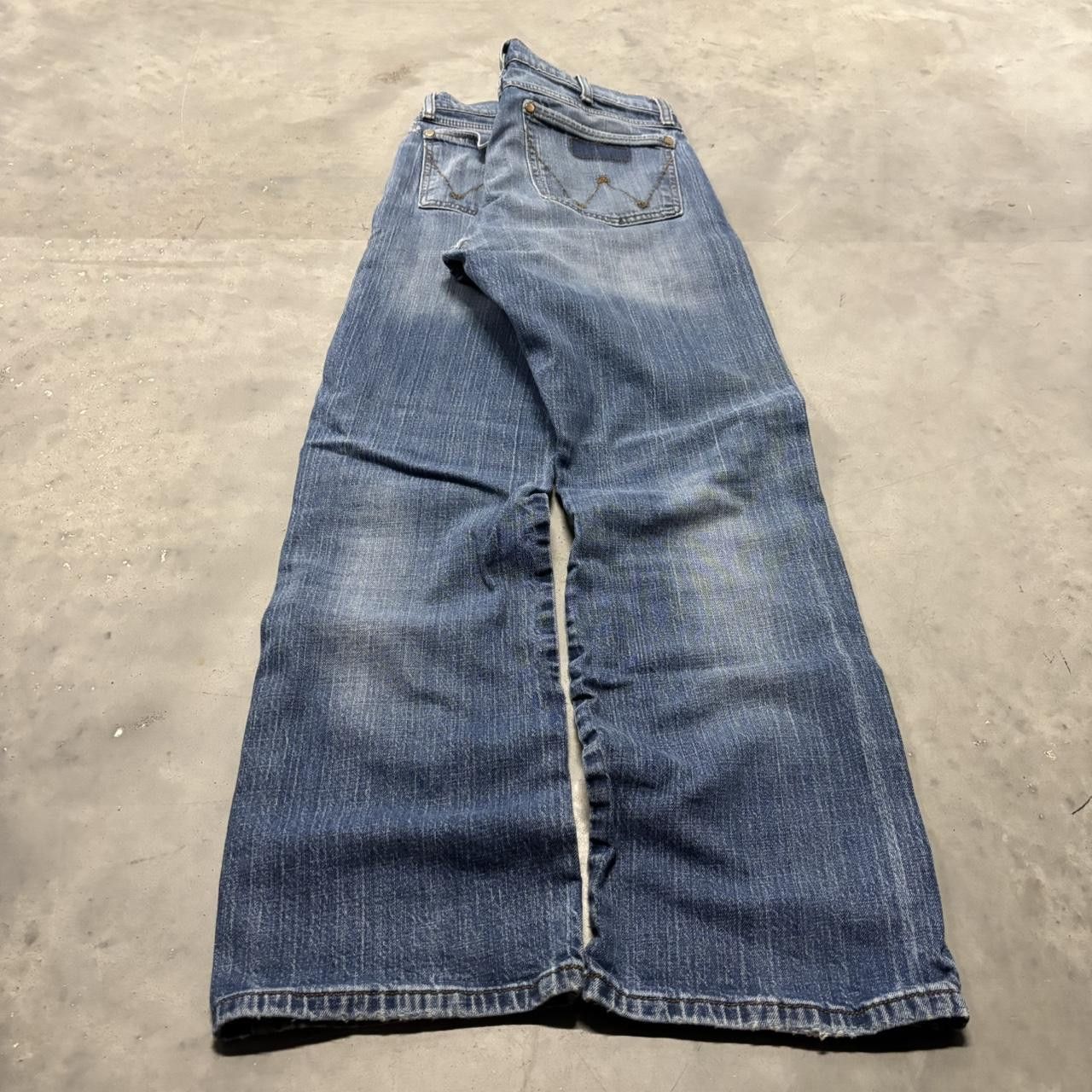 Japanese Brand × Vintage Crazy Vintage Y2K/2000s Grunge Faded Dark Wash Essential Denim Jeans! Size US 31 - 4 Thumbnail