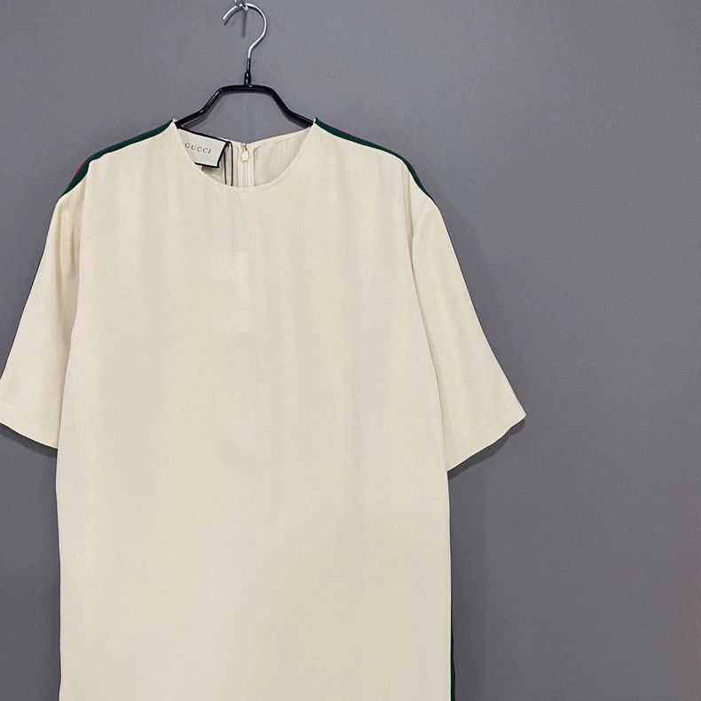 Gucci Gucci White knitted striped dress 2506-Nextarrow Size M / US 6-8 / IT 42-44 - 2 Thumbnail