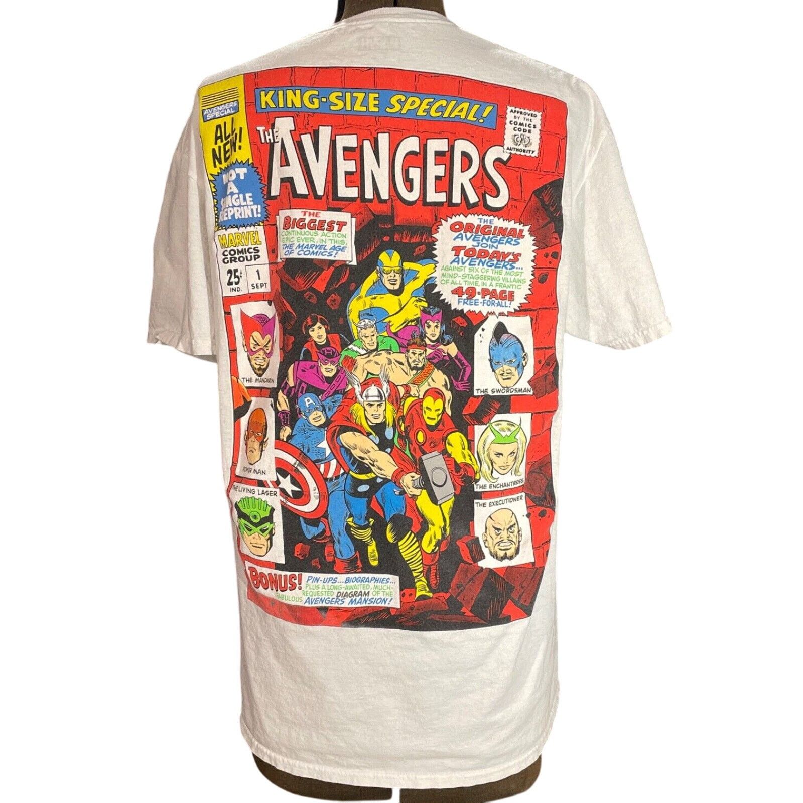 Marvel Comics AVENGERS T-shirt Mens (L) Captain America Graphic Unisex Size US L / EU 52-54 / 3 - 1 Thumbnail