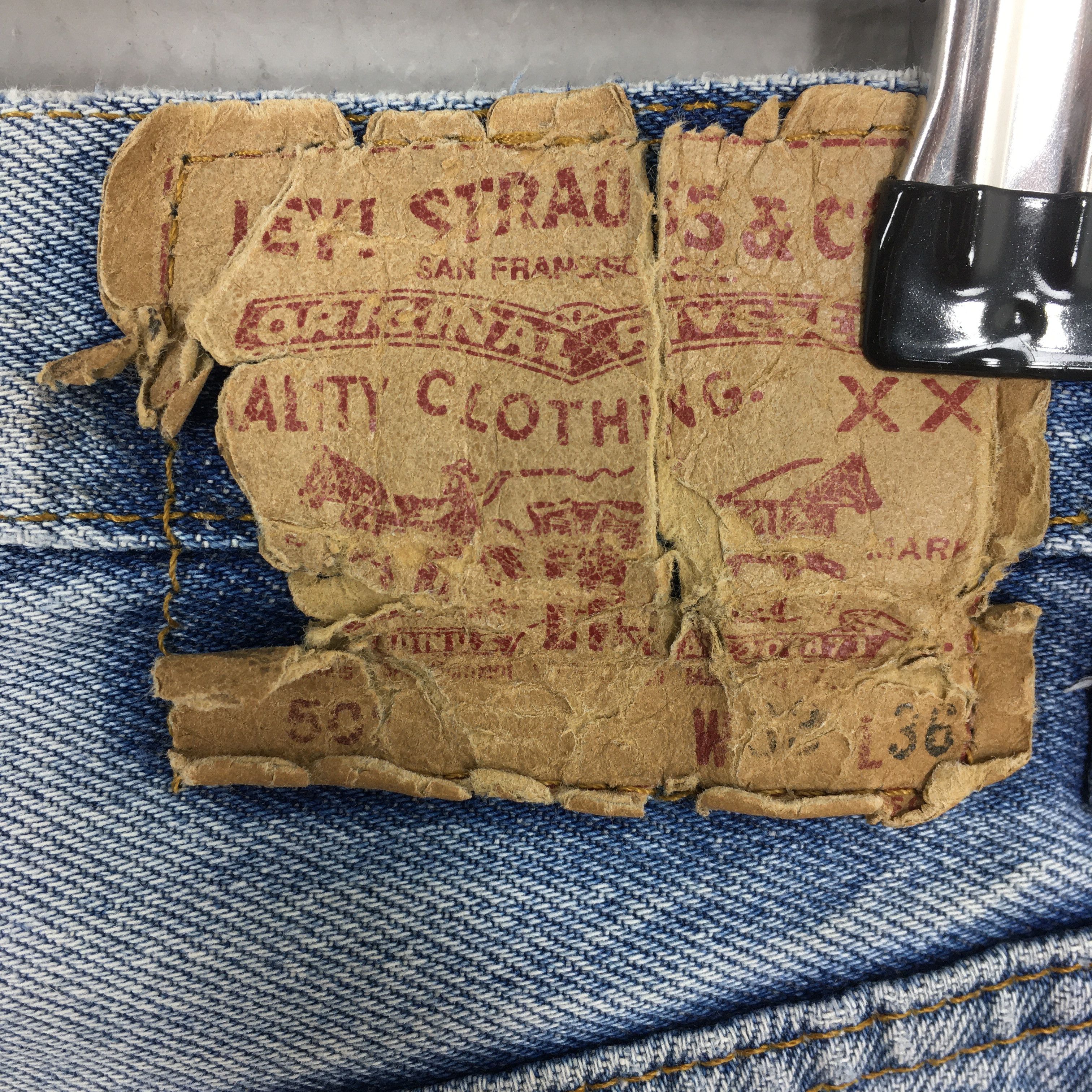 Levi's Size 30x28 Vintage 90s Levi's 501 Faded Blue Jeans S2018 Size US 30 / EU 46 - 11 Thumbnail