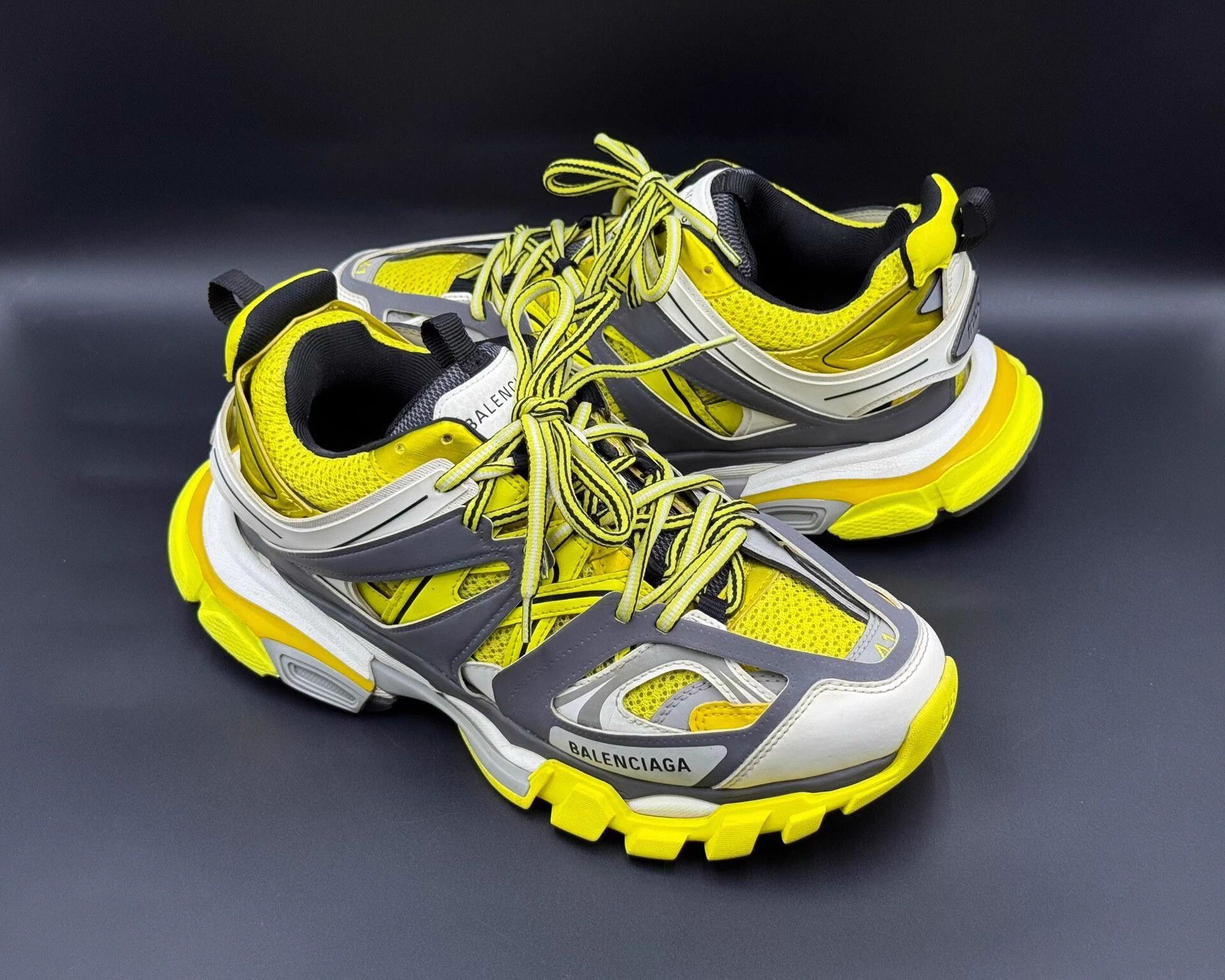 Balenciaga Balenciaga Track low top men's yellow dad shoe Size US 8 / EU 41 - 8 Thumbnail