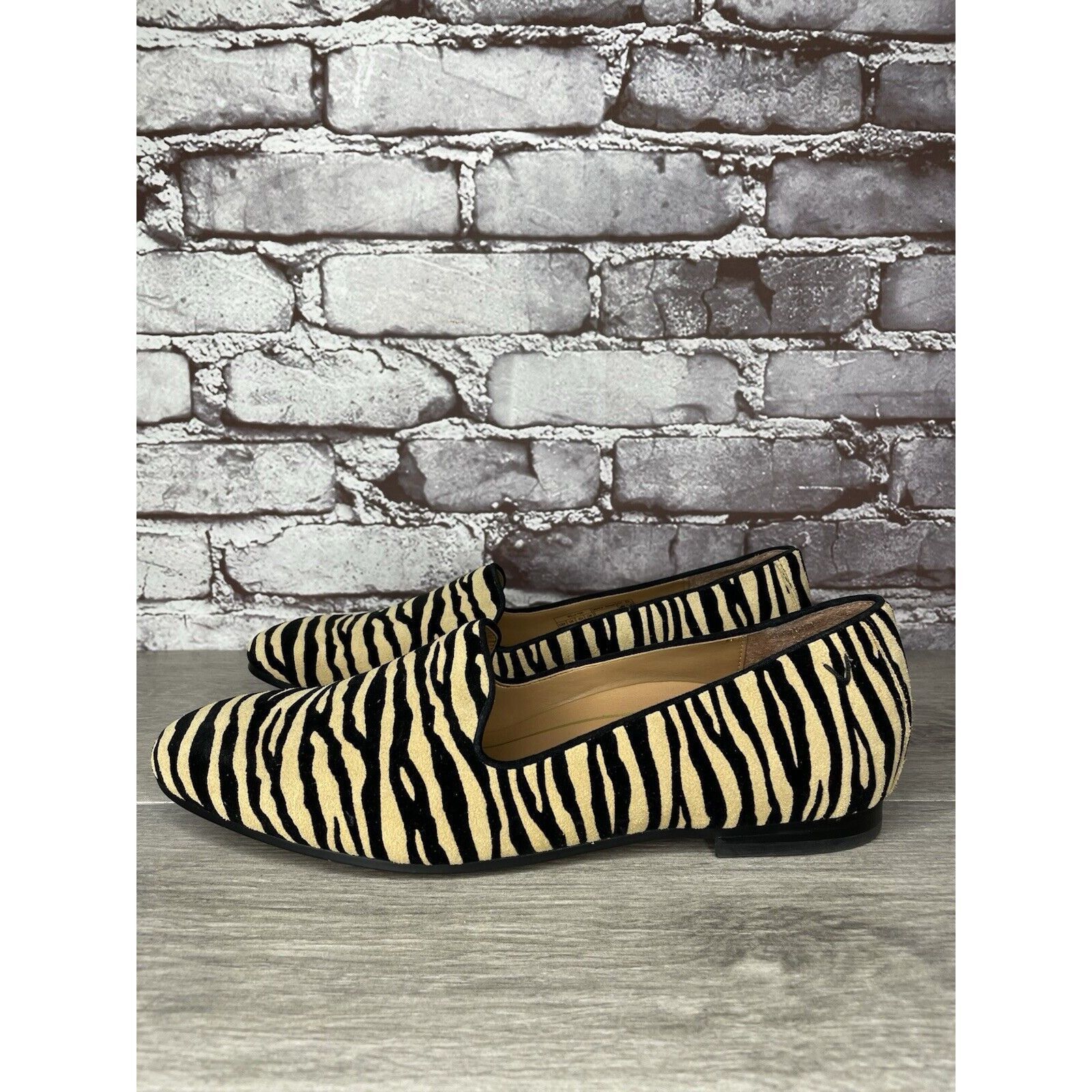 Other VIONIC Willa Tiger Print Yellow Black Stripe Flats Shoes Wom Size US 9.5 / IT 39.5 - 9 Thumbnail