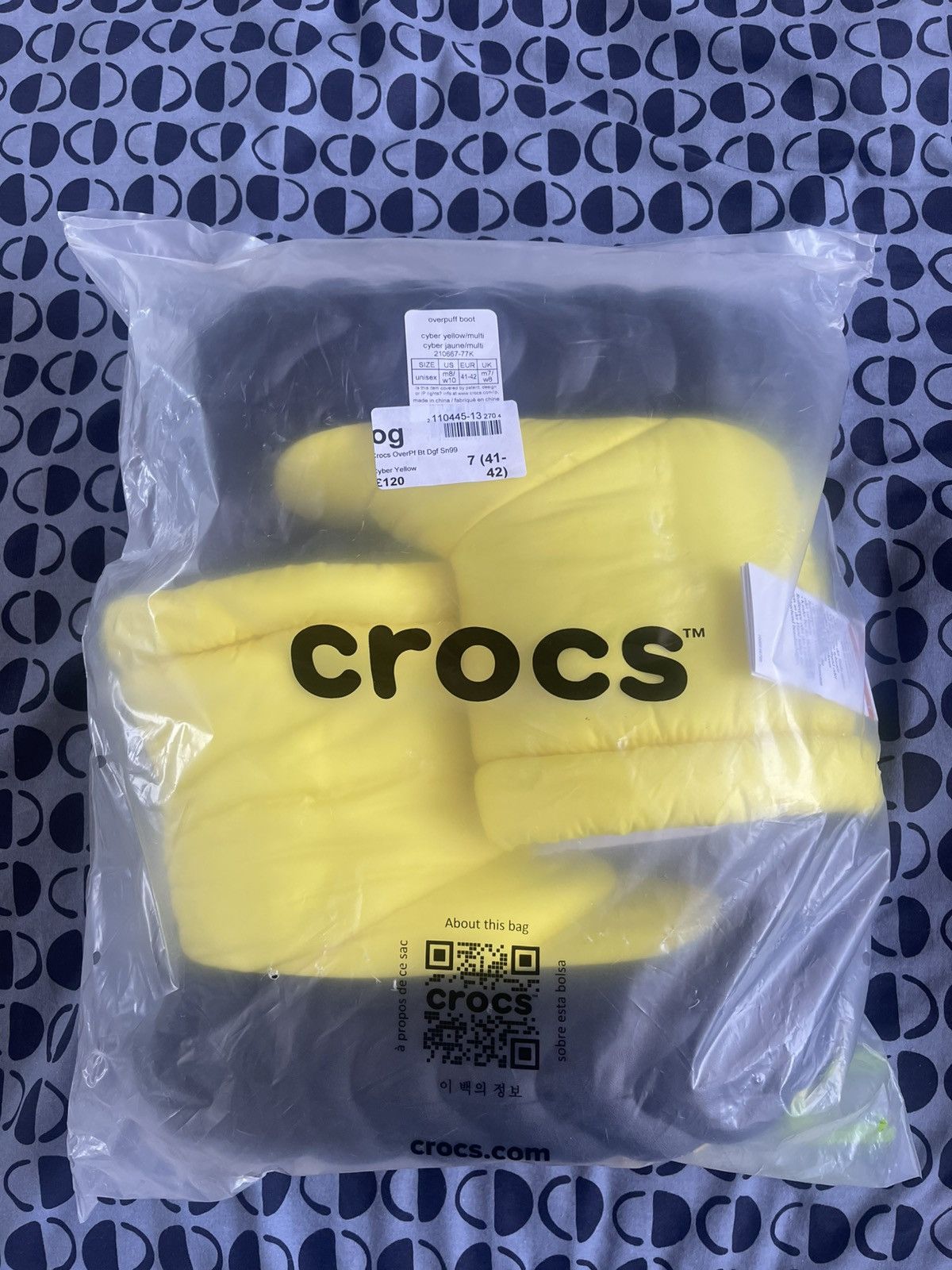 Crocs Crocs Overpuff Boot Cyber ​​Yellow Snow Men Size 8 RARE Size US 8 / EU 41 - 4 Thumbnail