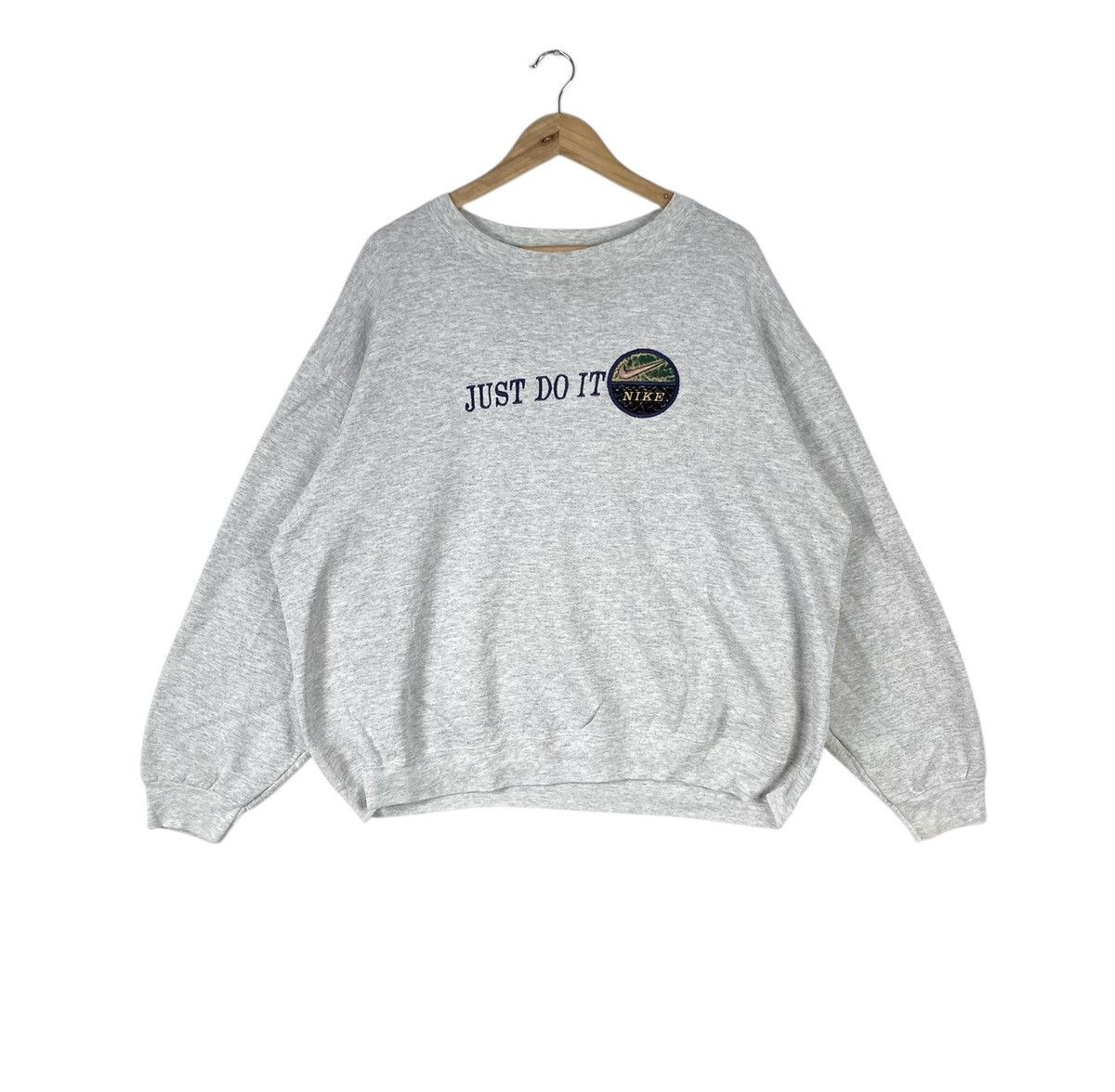 Nike Vintage Nike Swoosh Sportswear Just Do It Sweatshirt Size US L / EU 52-54 / 3 - 1 Thumbnail
