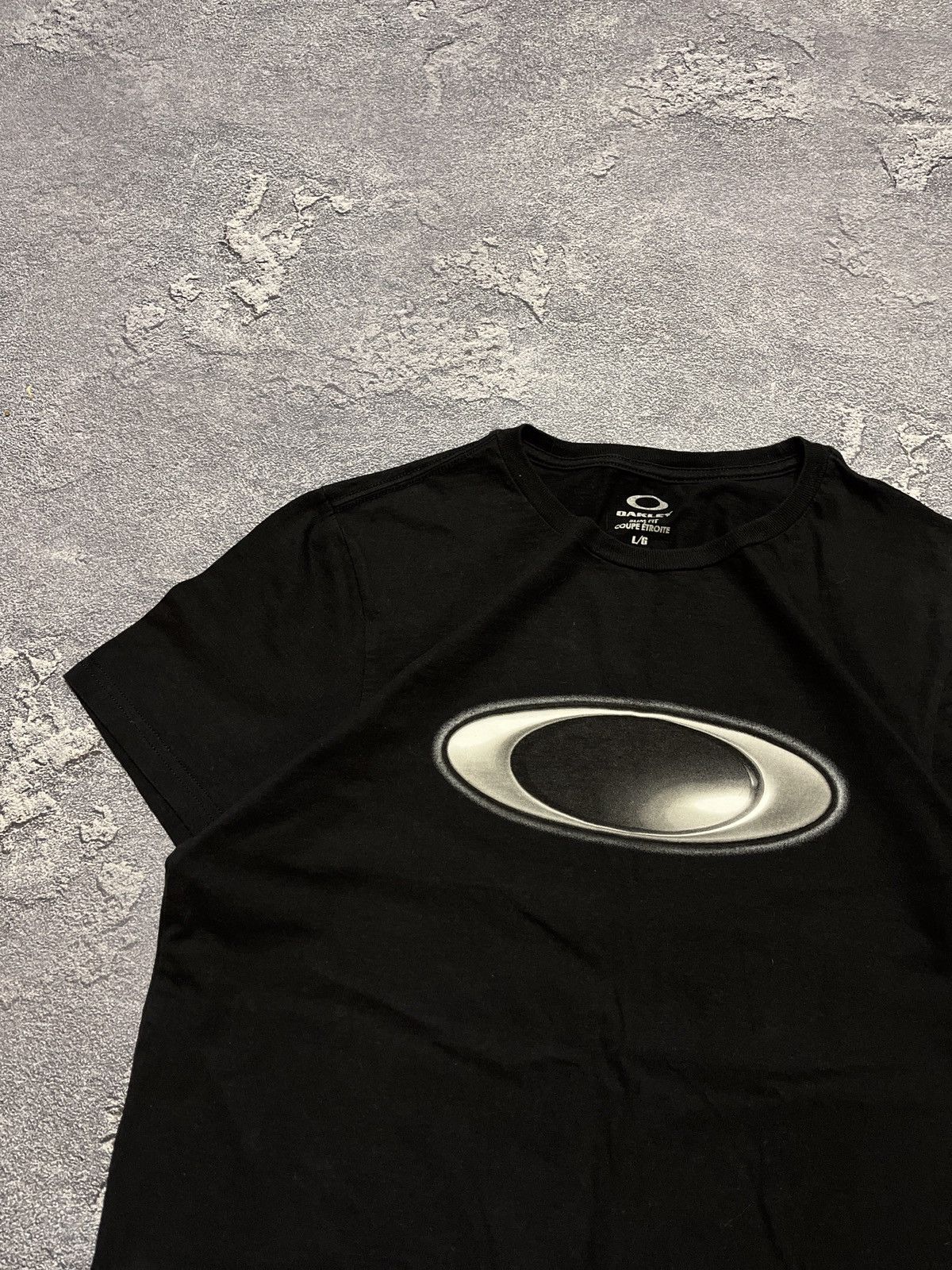 Oakley × Vintage ☠️ OAKLEY 00s Big Central Logo Vintage T Shirt Size US L / EU 52-54 / 3 - 2 Thumbnail