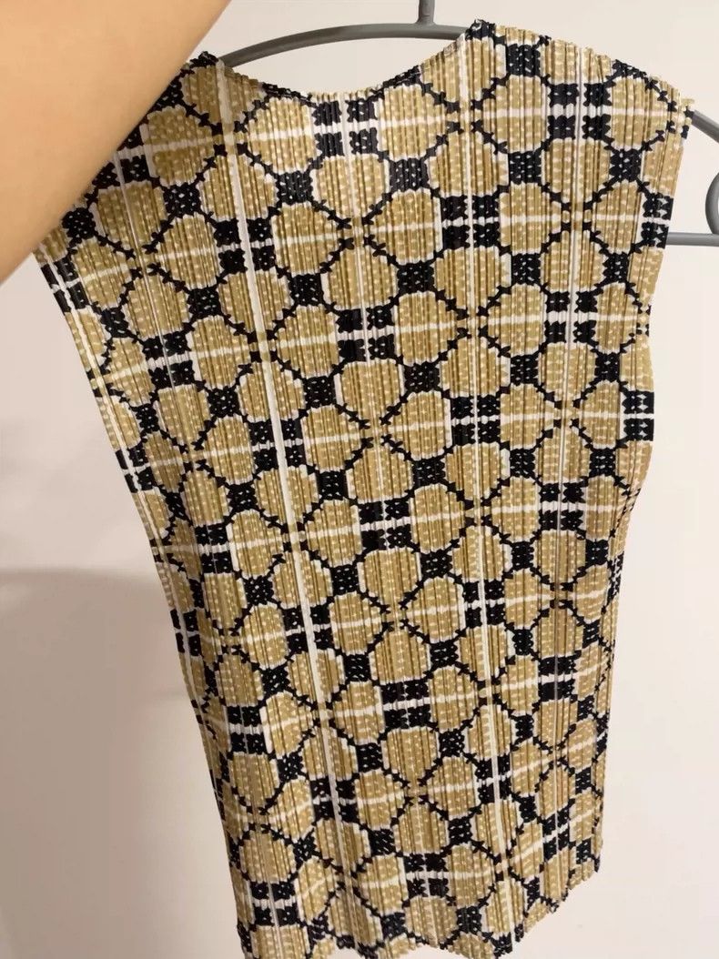 issey miyake size:3 Four-leaf clover vest