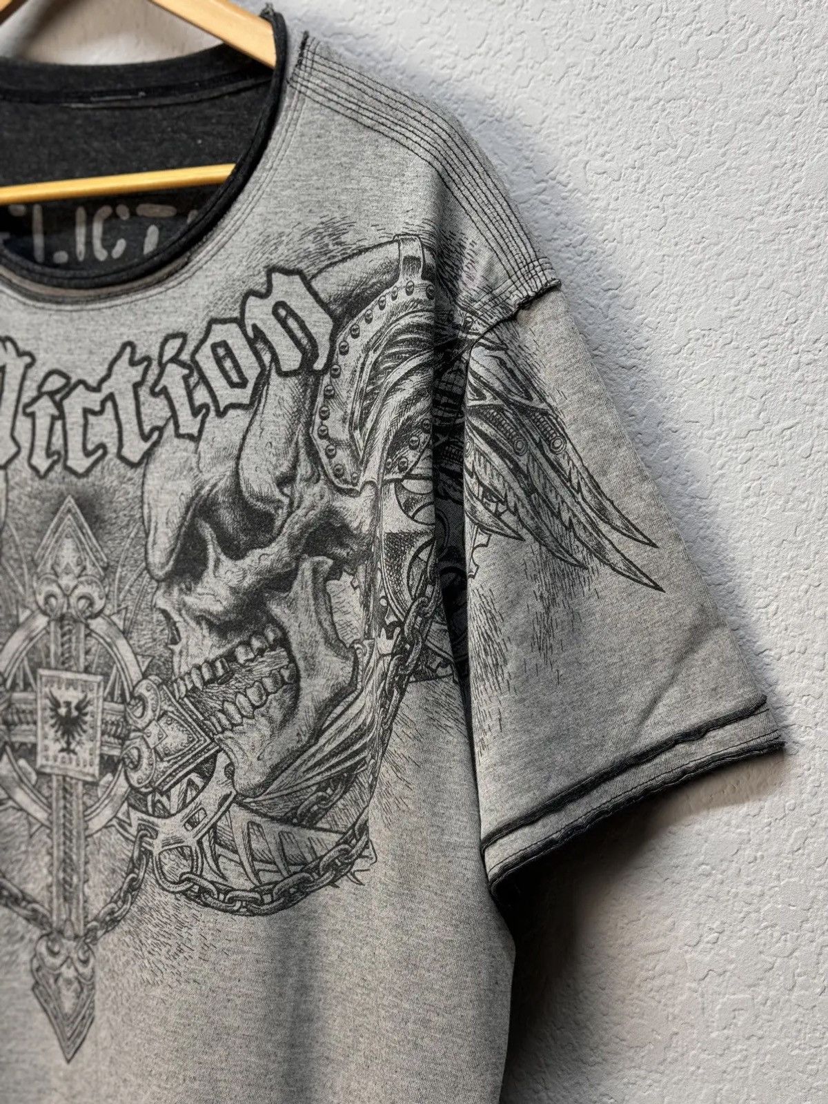 Affliction × Japanese Brand × Vintage Vintage Reversible Affliction Double Skull Black T Shirt Size US XL / EU 56 / 4 - 3 Thumbnail