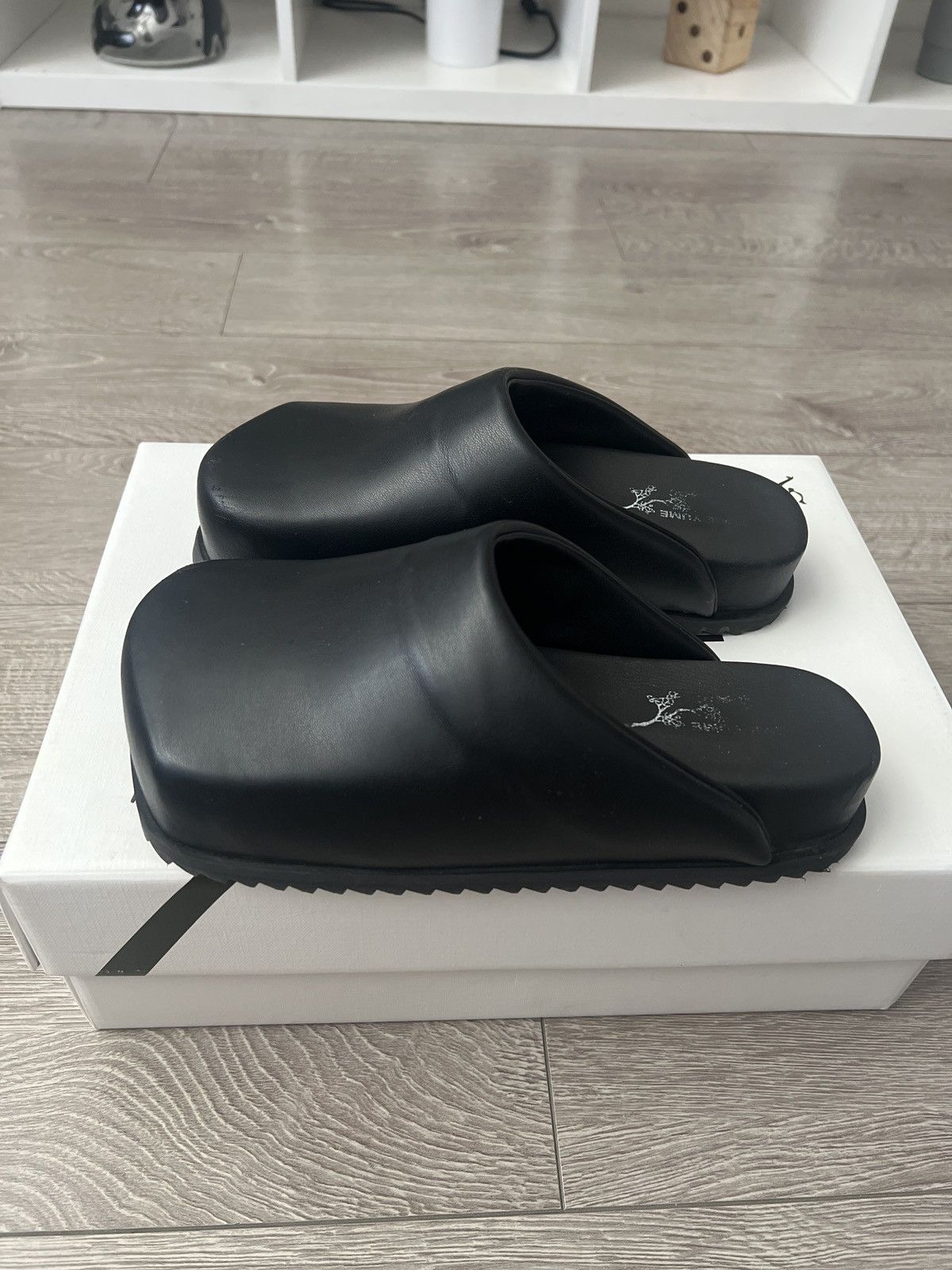 YUME YUME YUME YUME BLACK TRUCK SLIDES | Grailed