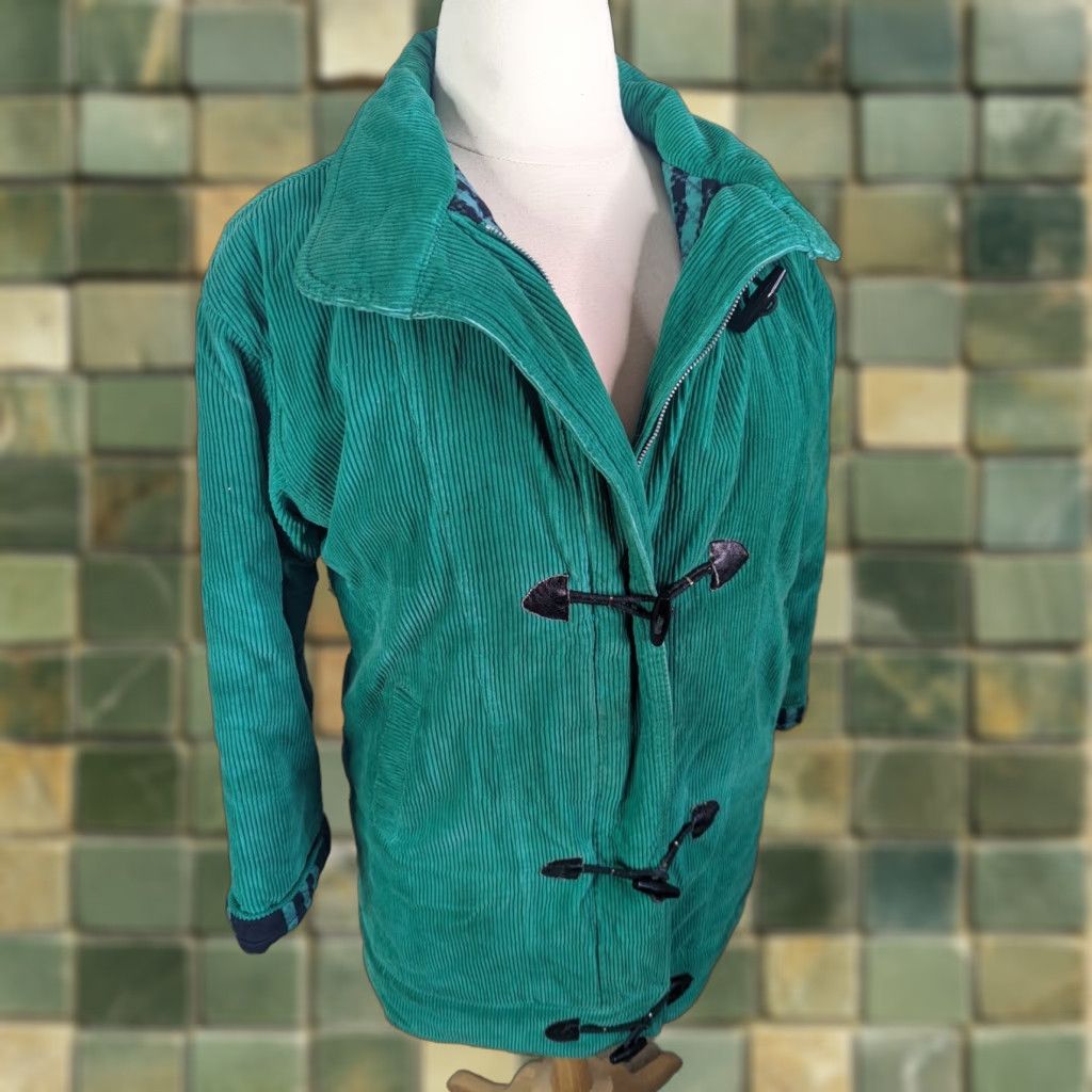 Vintage VINTAGE 80s Green Corduroy Barn Coat Winter Jacket Quilt Lined Womens L 14 Parka Jacket Coat Size L / US 10 / IT 46 - 1 Thumbnail