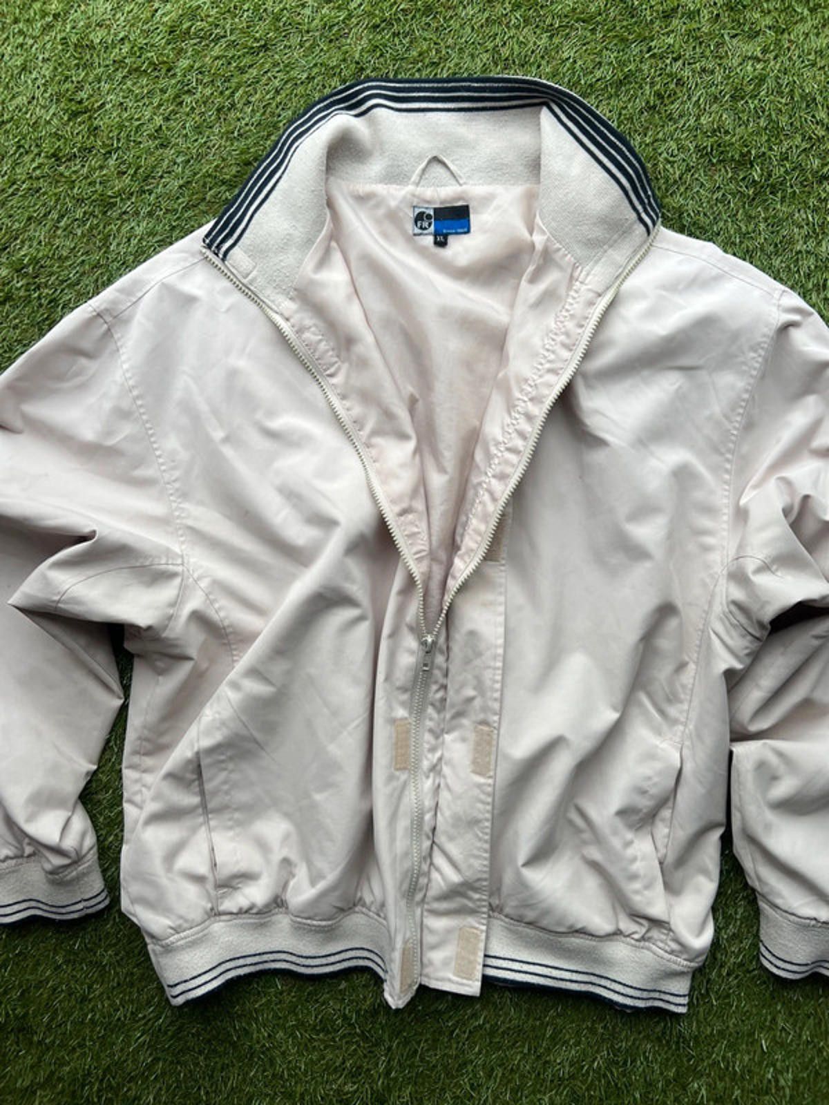 Fruit Of The Loom Vintage ‘FR’ Zip Up Windbreaker Size US XL / EU 56 / 4 - 6 Thumbnail