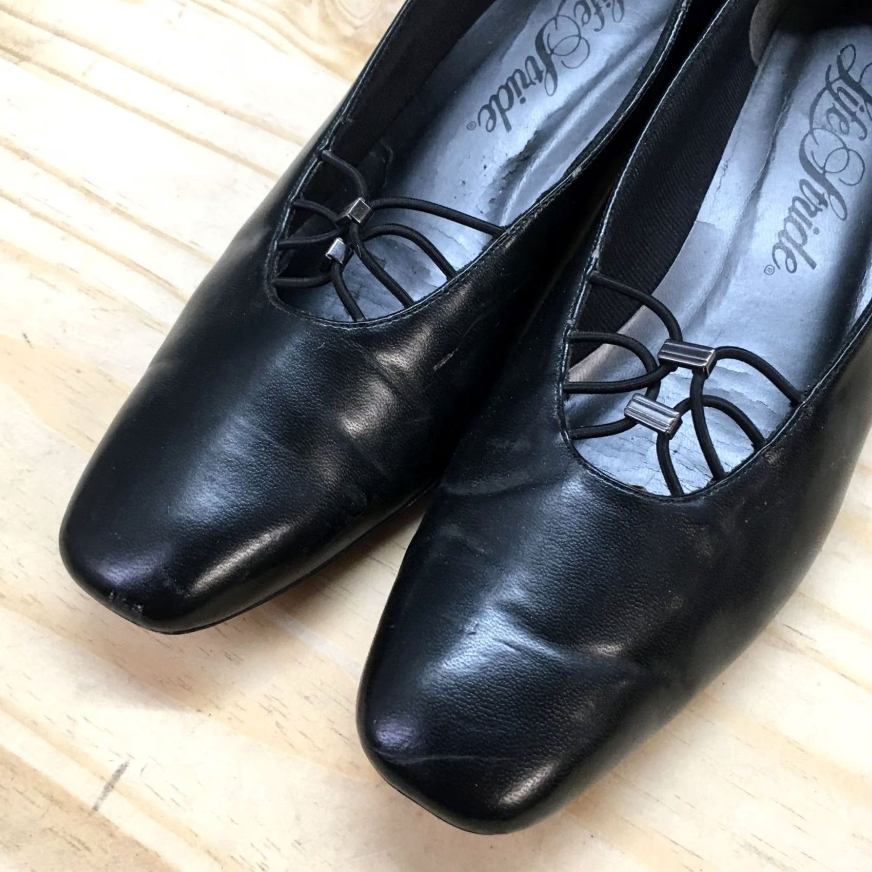 Vintage LifeStride Heels Womens 8.5 Pumps Black Faux Leather Slip On Block Casual Shoe Size US 9 / IT 39 - 4 Thumbnail
