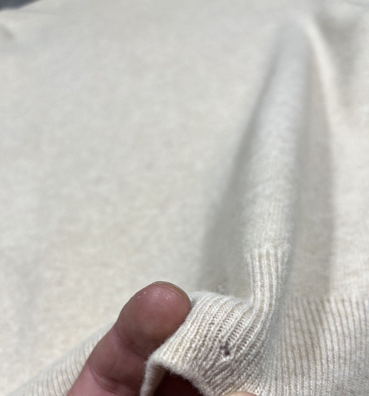 Burberry Burberry London Beige Cashmere Sweater Size 40 Size S / US 4 / IT 40 - 6 Thumbnail