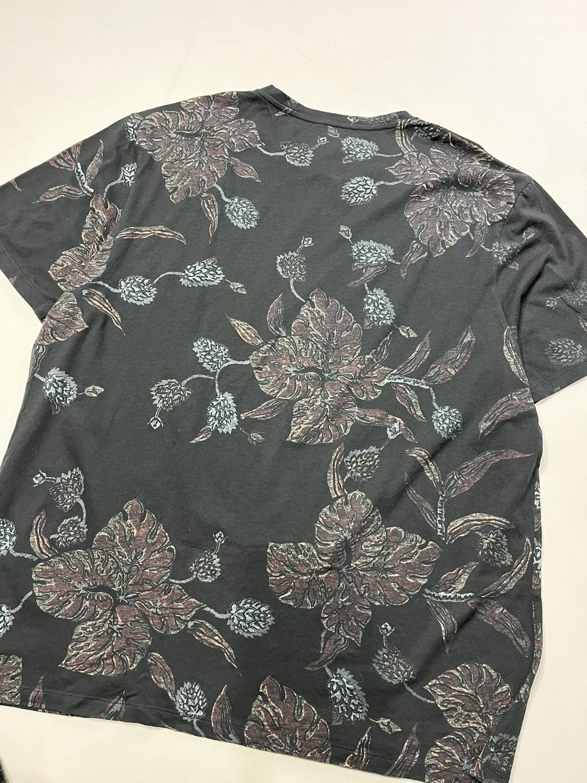 Allsaints Allsaints printed t shirts Size US L / EU 52-54 / 3 - 9 Thumbnail