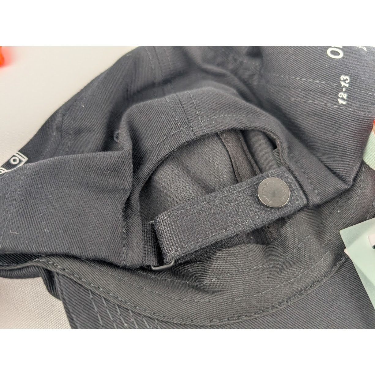 Off-White o1rshd1 Size: OS / Baseball Cap in Black / White Size ONE SIZE - 6 Thumbnail