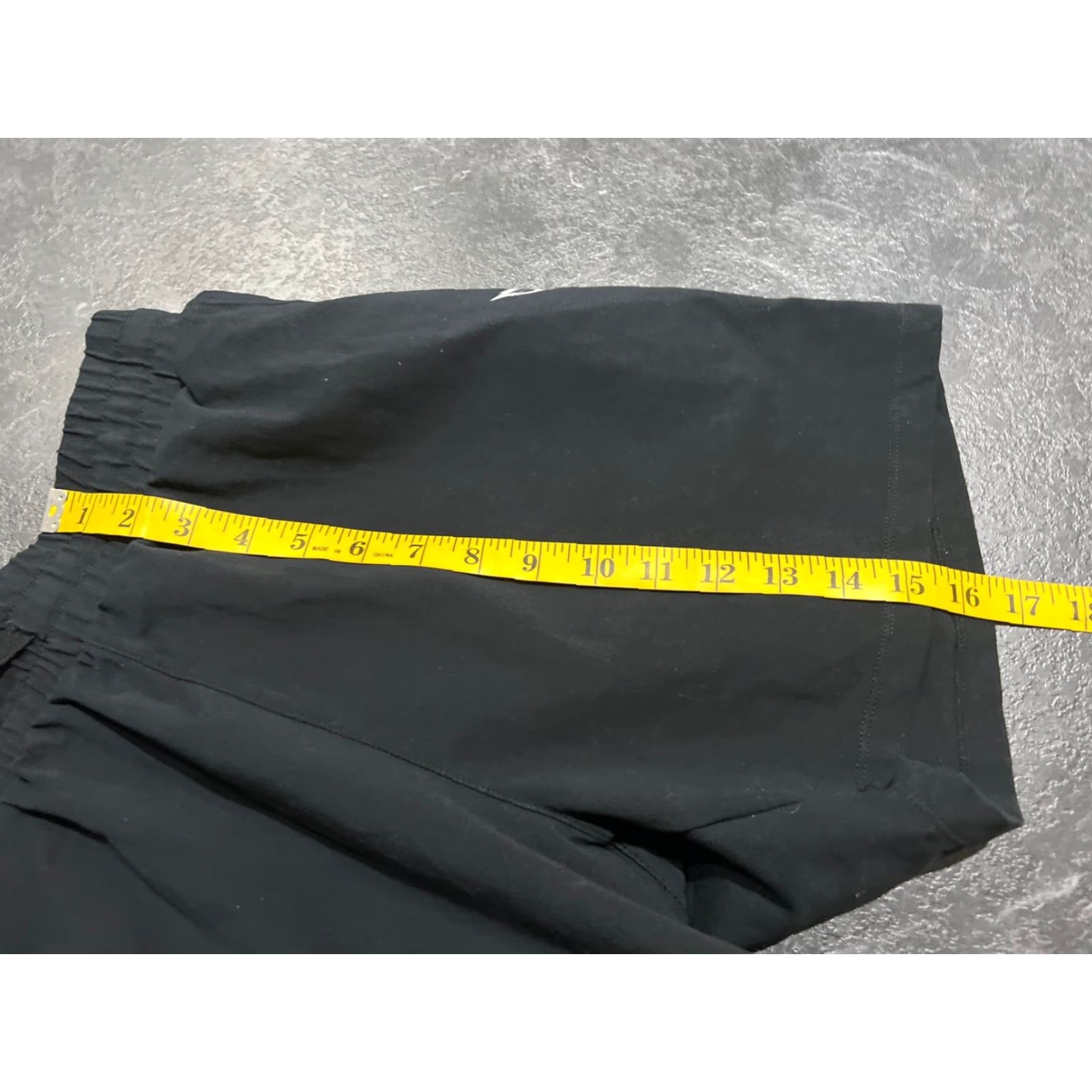 Vintage Baleaf Shorts Men’s Black Elastic Waist Drawstring Pockets Size Large L Size US 33 - 6 Thumbnail