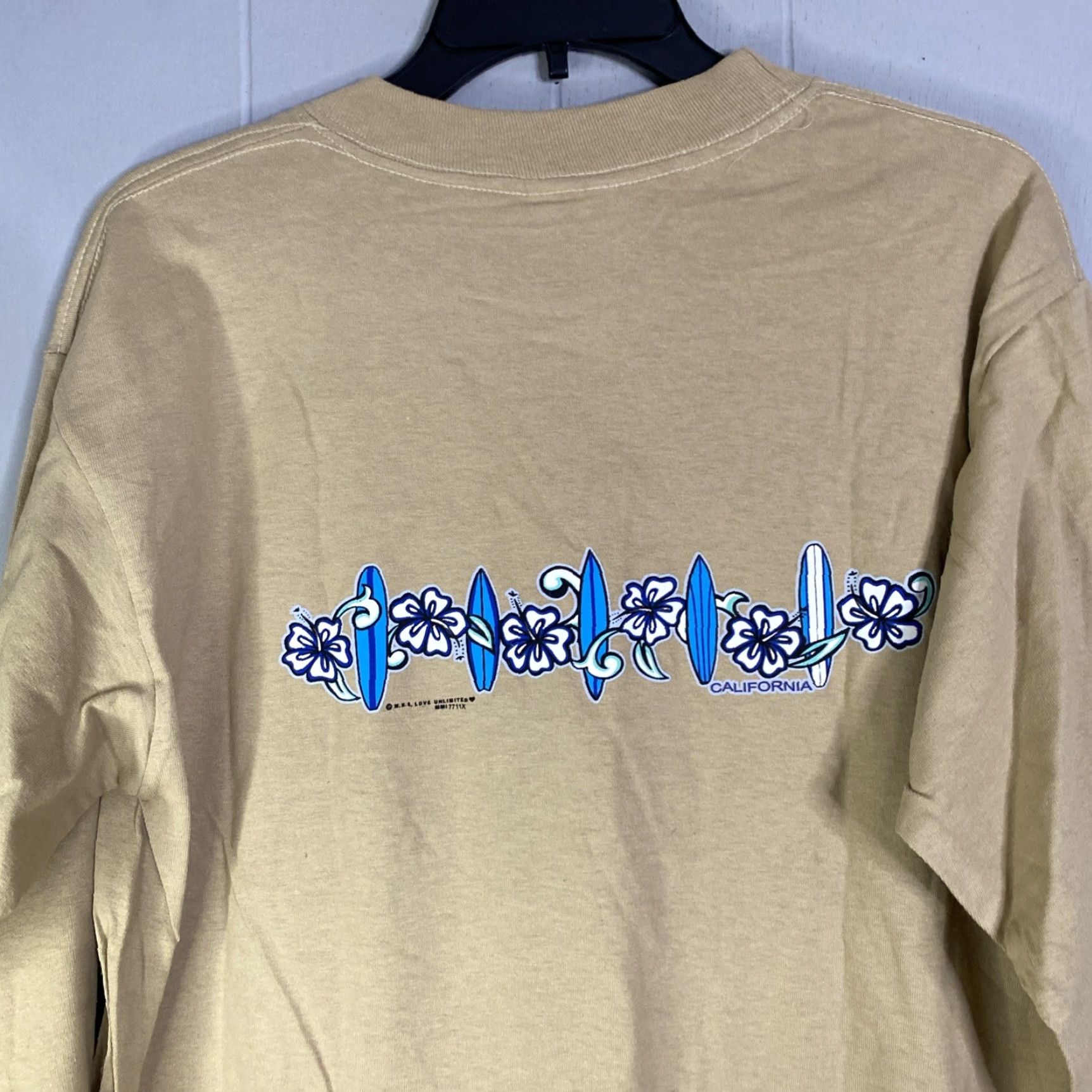 Gildan VINTAGE 90s Surf Long Sleeve T Shirt California Y2K Adult Medium M Beige Gildan Unisex Mens Womens 90s Beach Retro Size US M / EU 48-50 / 2 - 8 Thumbnail