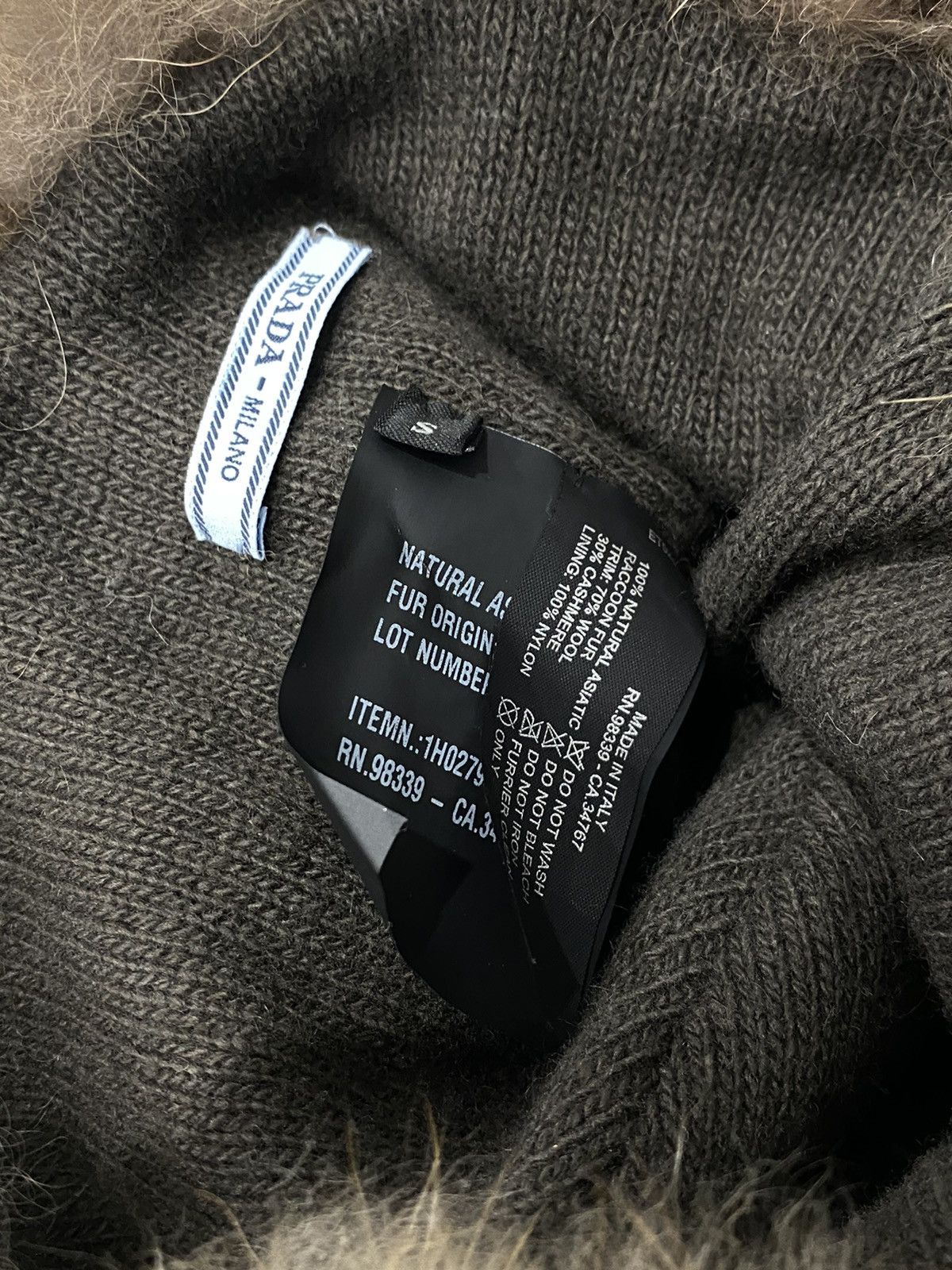 Prada PRADA Milano Wool Knit Hat with Raccoon Fur Size ONE SIZE - 3 Thumbnail