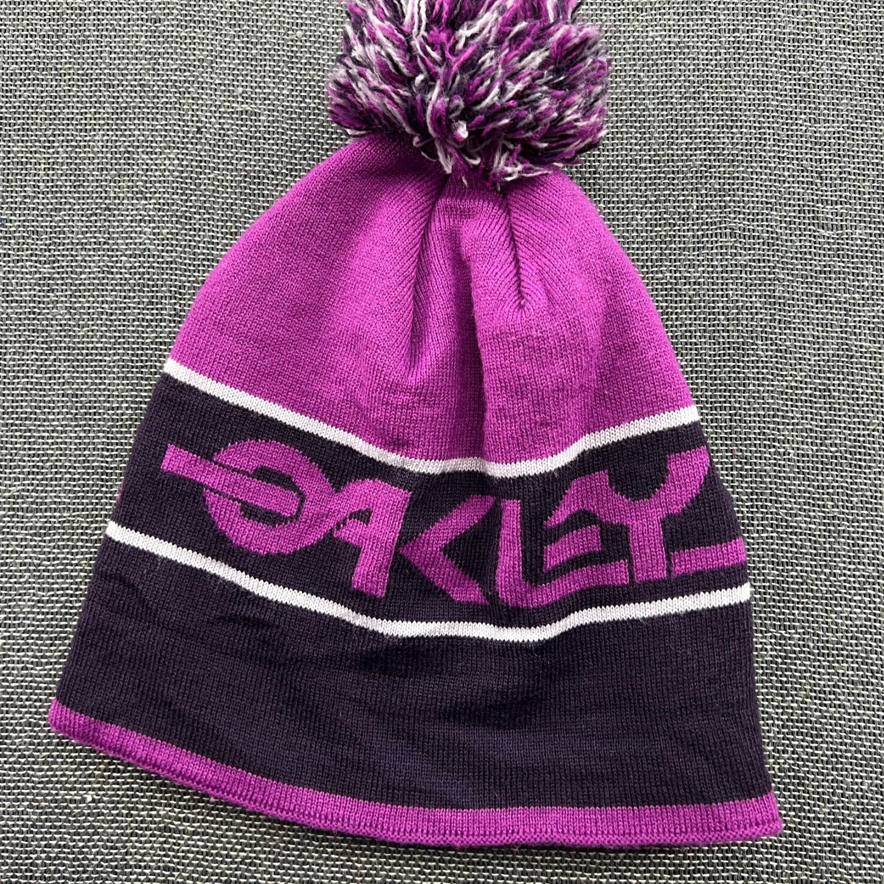 Oakley VINTAGE Oakley Beanie Hat One Size Purple Y2K Pom Pom Size ONE SIZE - 3 Thumbnail