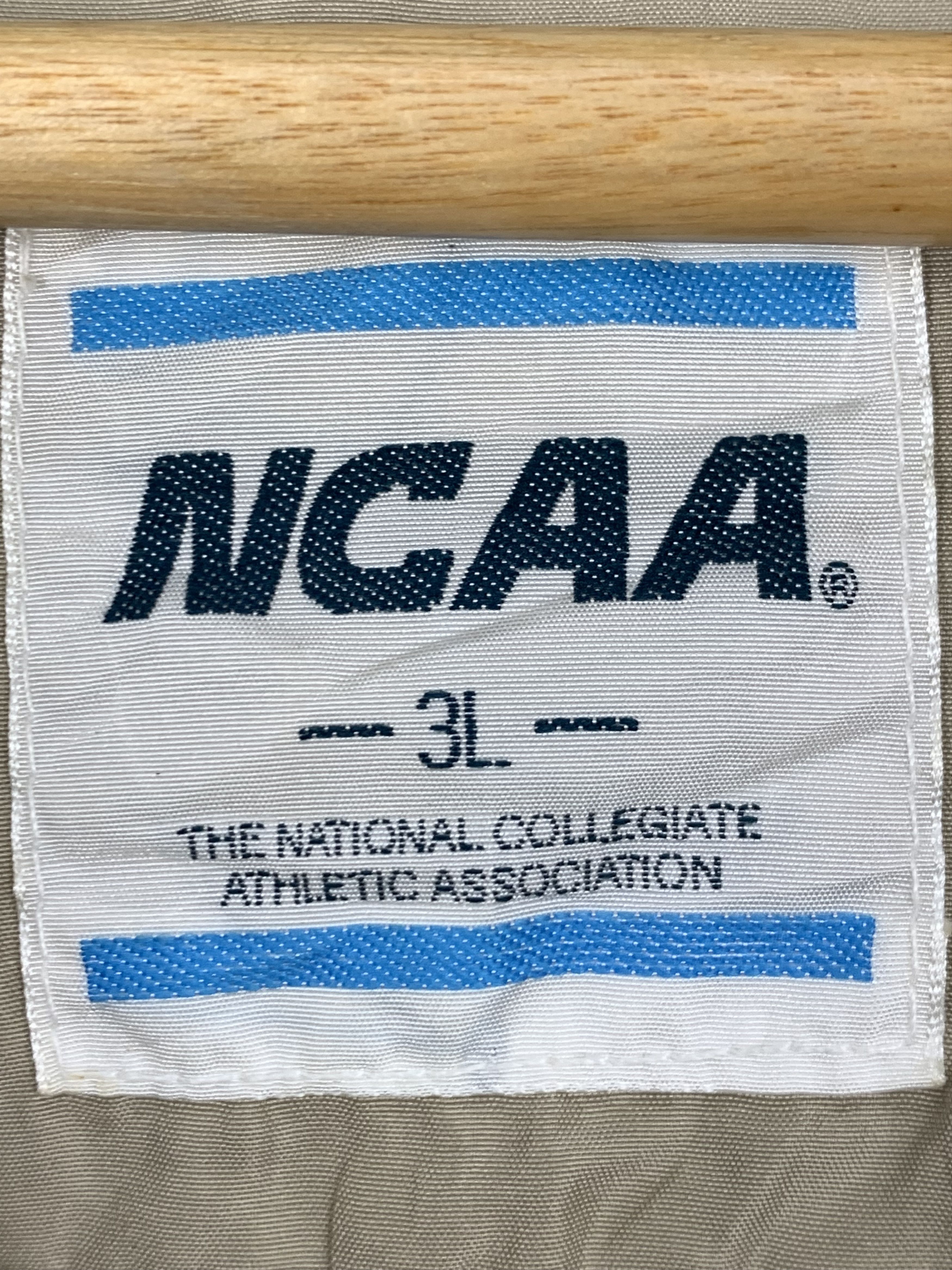 NCAA Vintage 90s NCAA Double Pocket Vests J1401 Size US XXL / EU 58 / 5 - 5 Thumbnail
