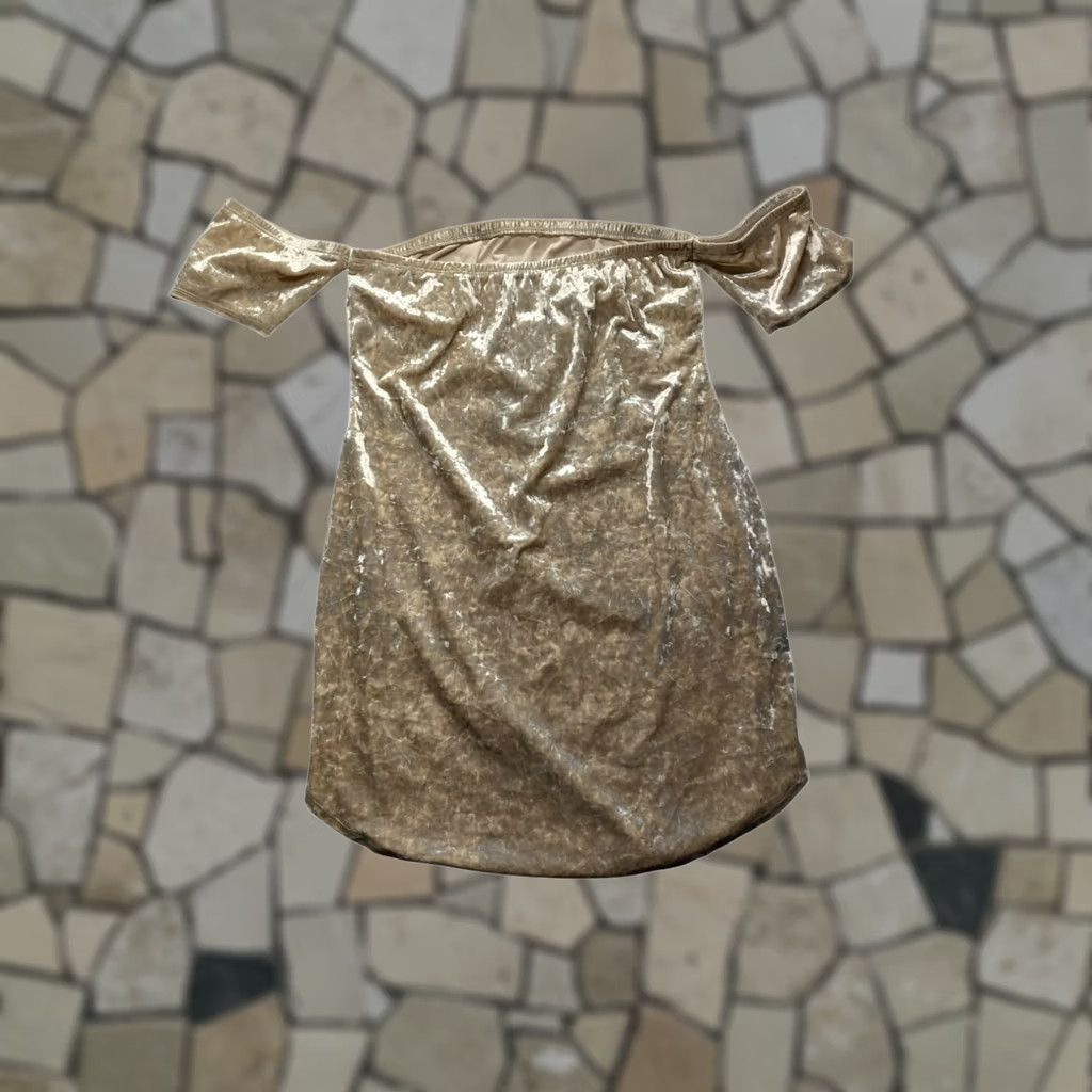 Forever 21 Forever 21+ Gold Velvet Off-Shoulder Dress Plus 0X Women Size XL / US 12-14 / IT 48-50 - 1 Thumbnail