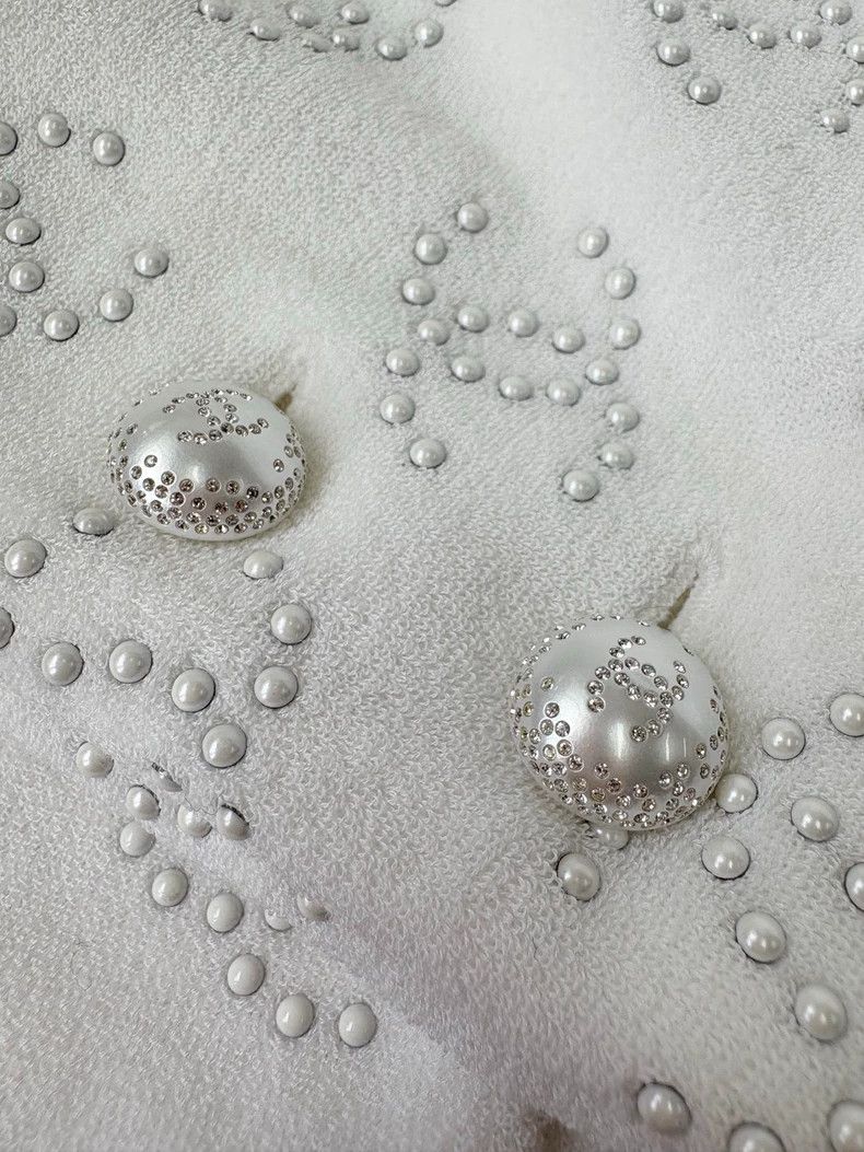 Chanel Chanel 23C white double C logo pearl jacket Size XS / US 0-2 / IT 36-38 - 4 Thumbnail